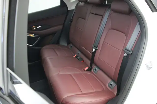 Jaguar E-Pace view 14