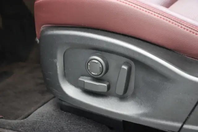 Jaguar E-Pace view 13
