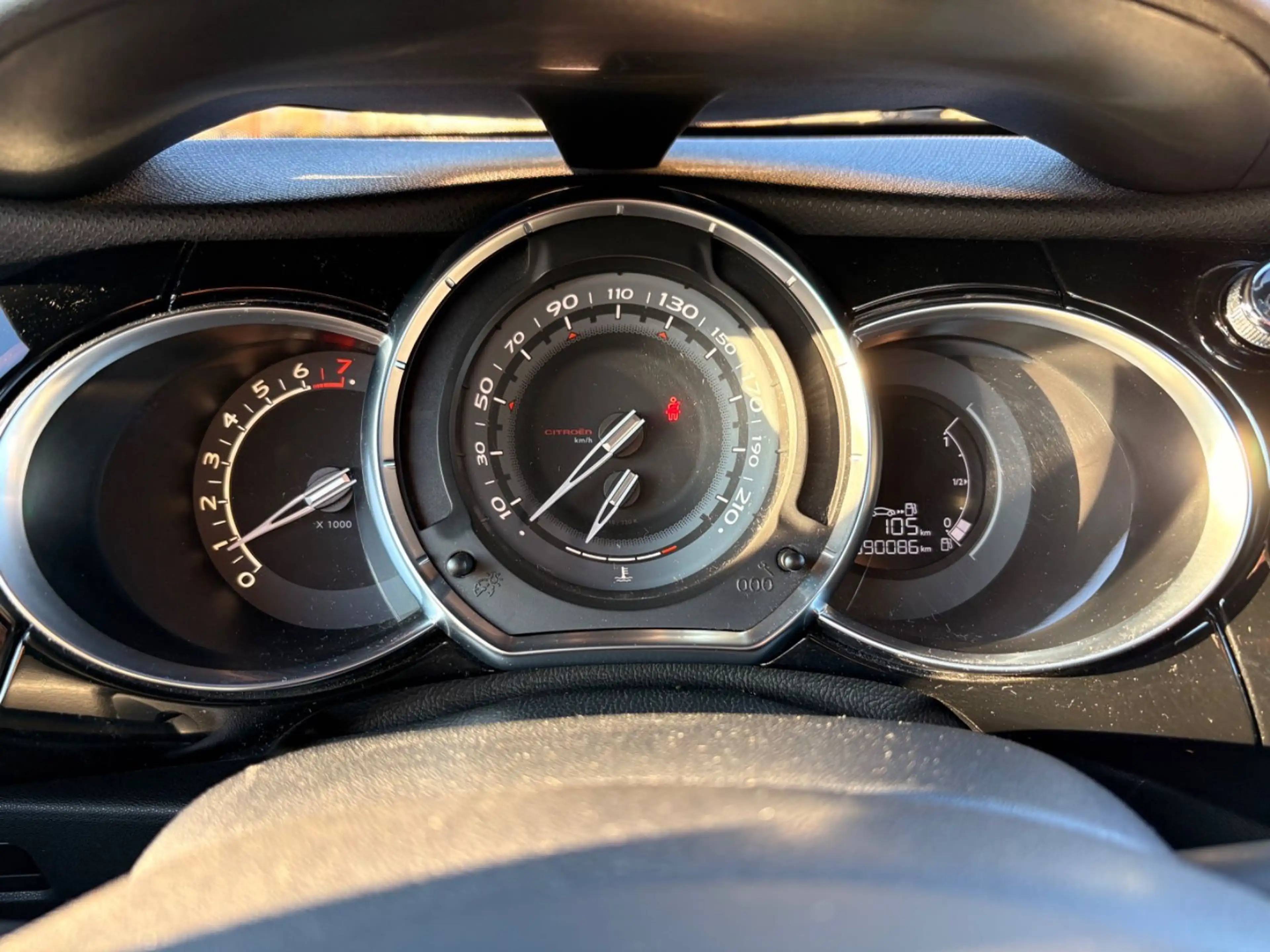 Citroen DS3 Cabrio SoChic — photo 12