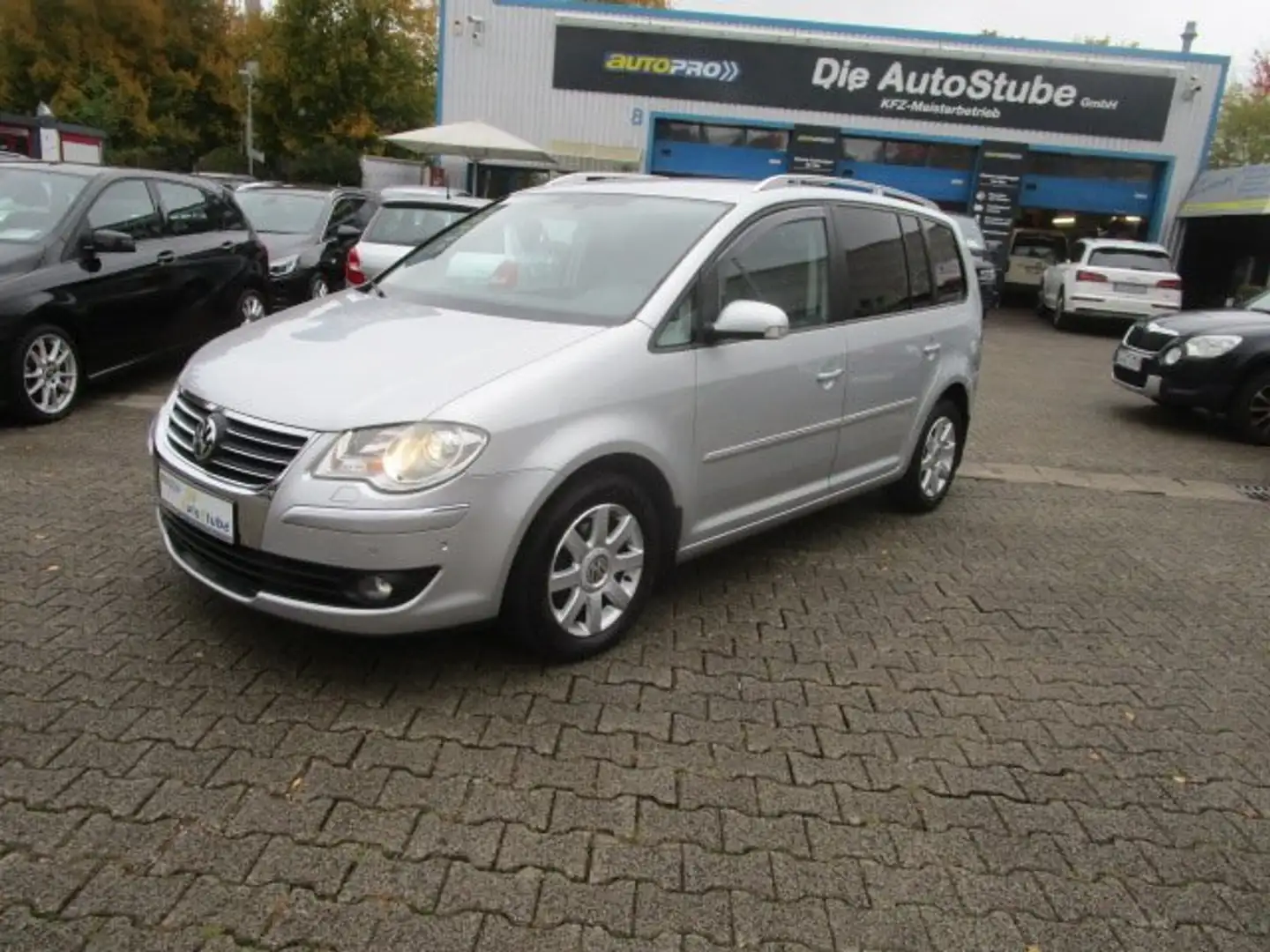 Volkswagen Touran Highline mit PDC vo u hi,Klima,ALU,Met, Automatik! Argento - 2