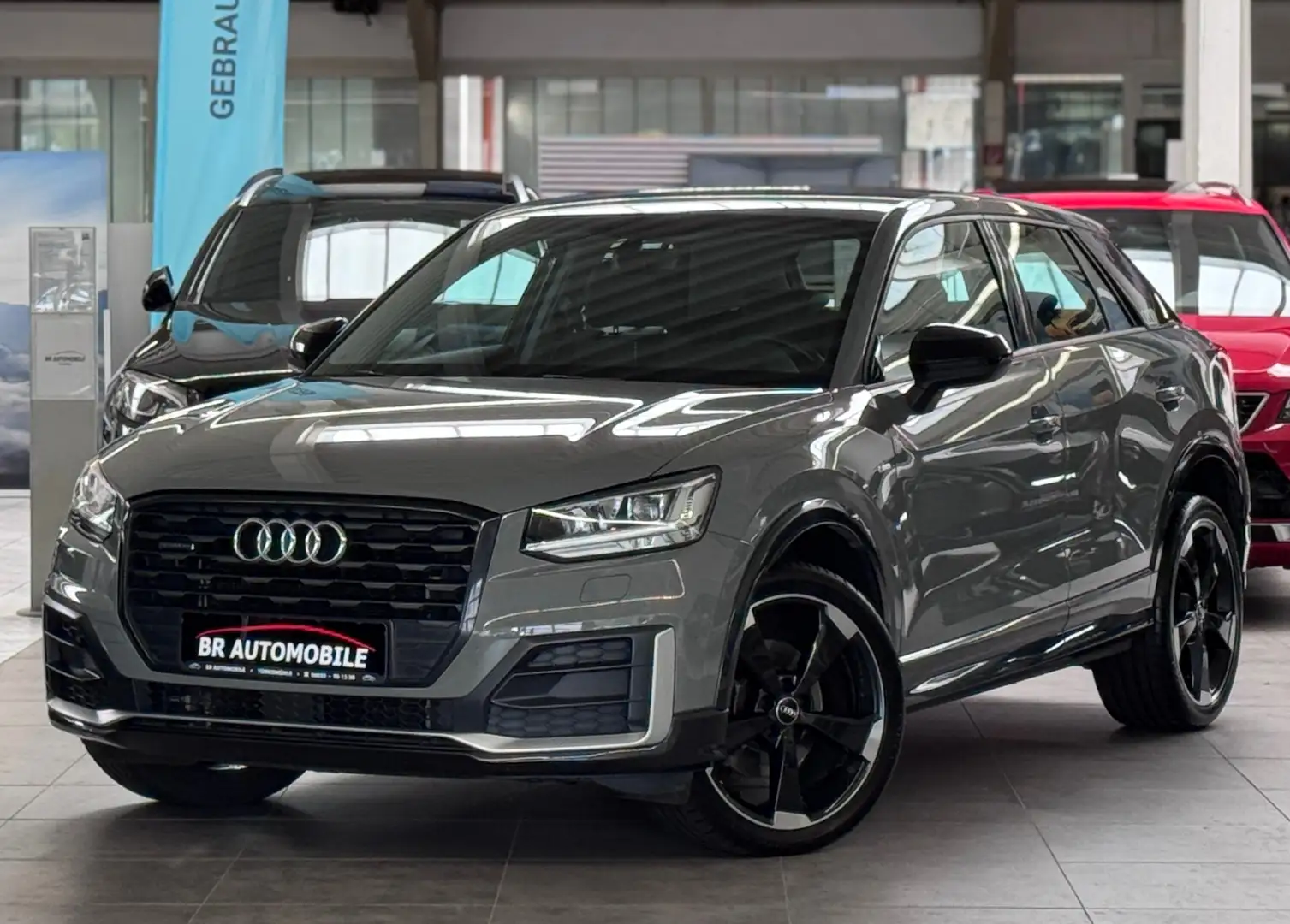 Audi Q2 quattro design*S-Line*LED*Navi*AHK*2.Hand* Grau - 1