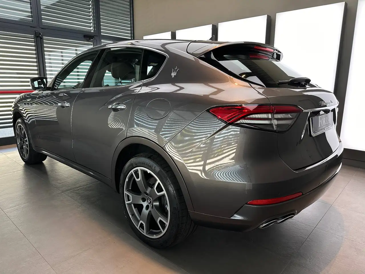 Maserati Levante 2022 — фото 13