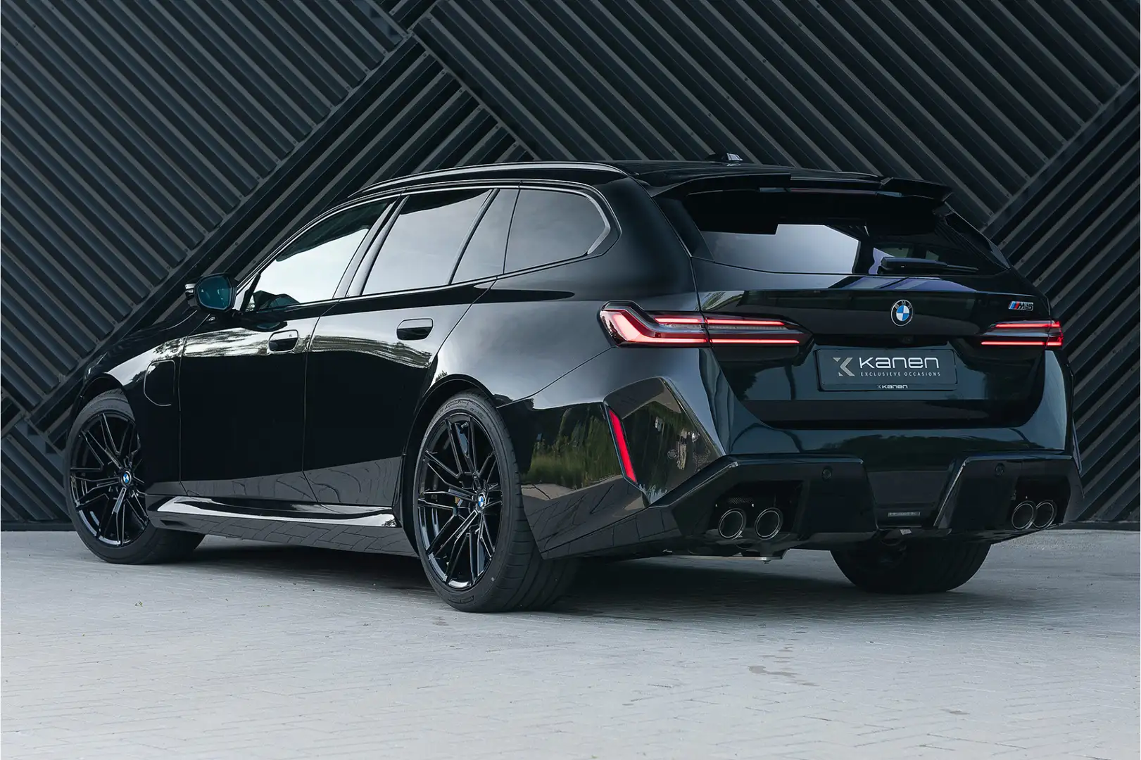 BMW M5 Touring V8 Hybride M Keramisch Pano Alcant.Hemel B Zwart - 2