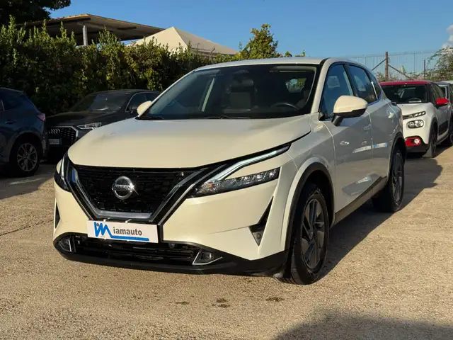 Nissan Qashqai view 2