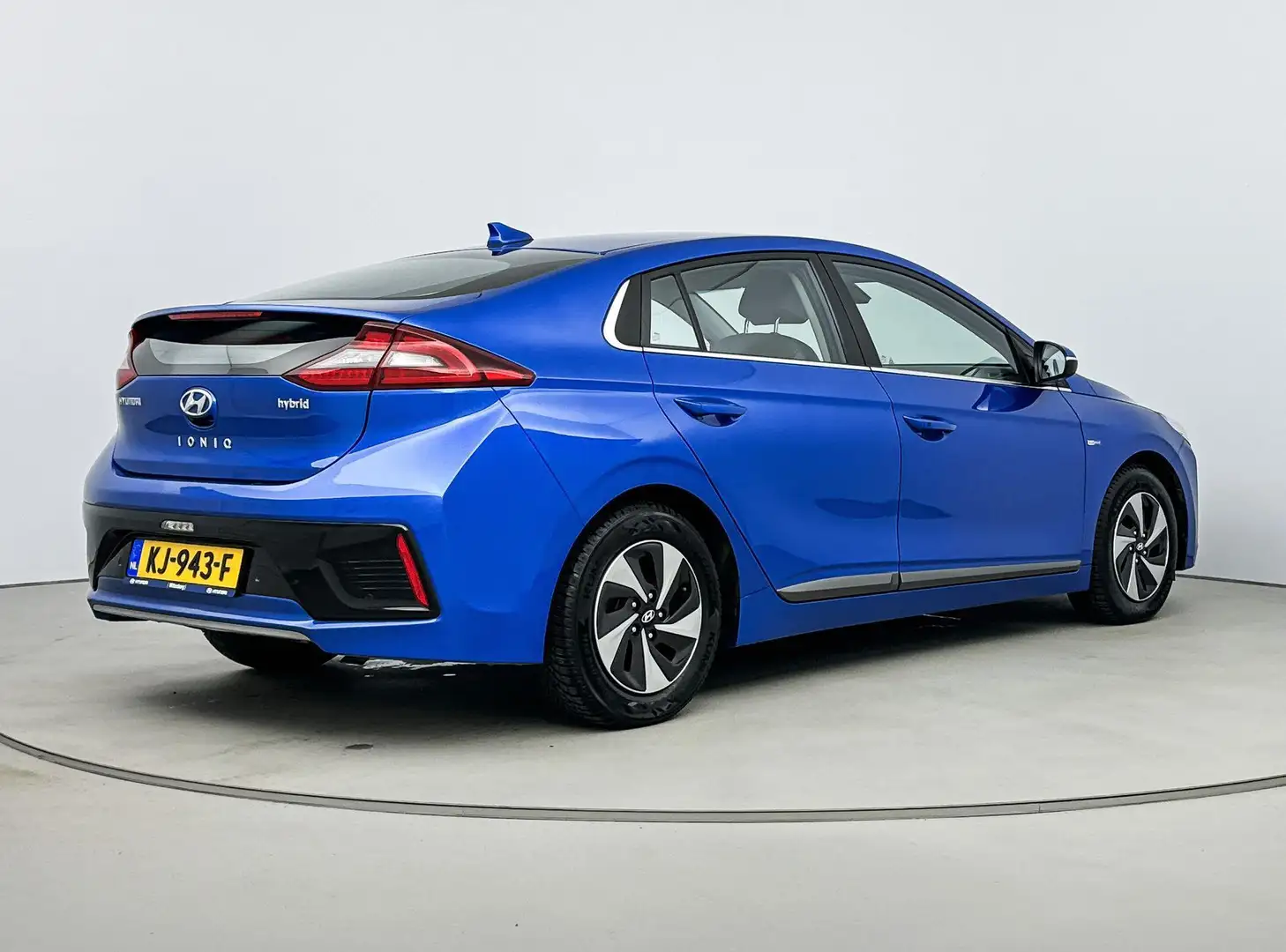 Hyundai IONIQ 1.6 GDi FIRST EDITION | LEDER | SCHUIFDAK | NAVI | Bleu - 2