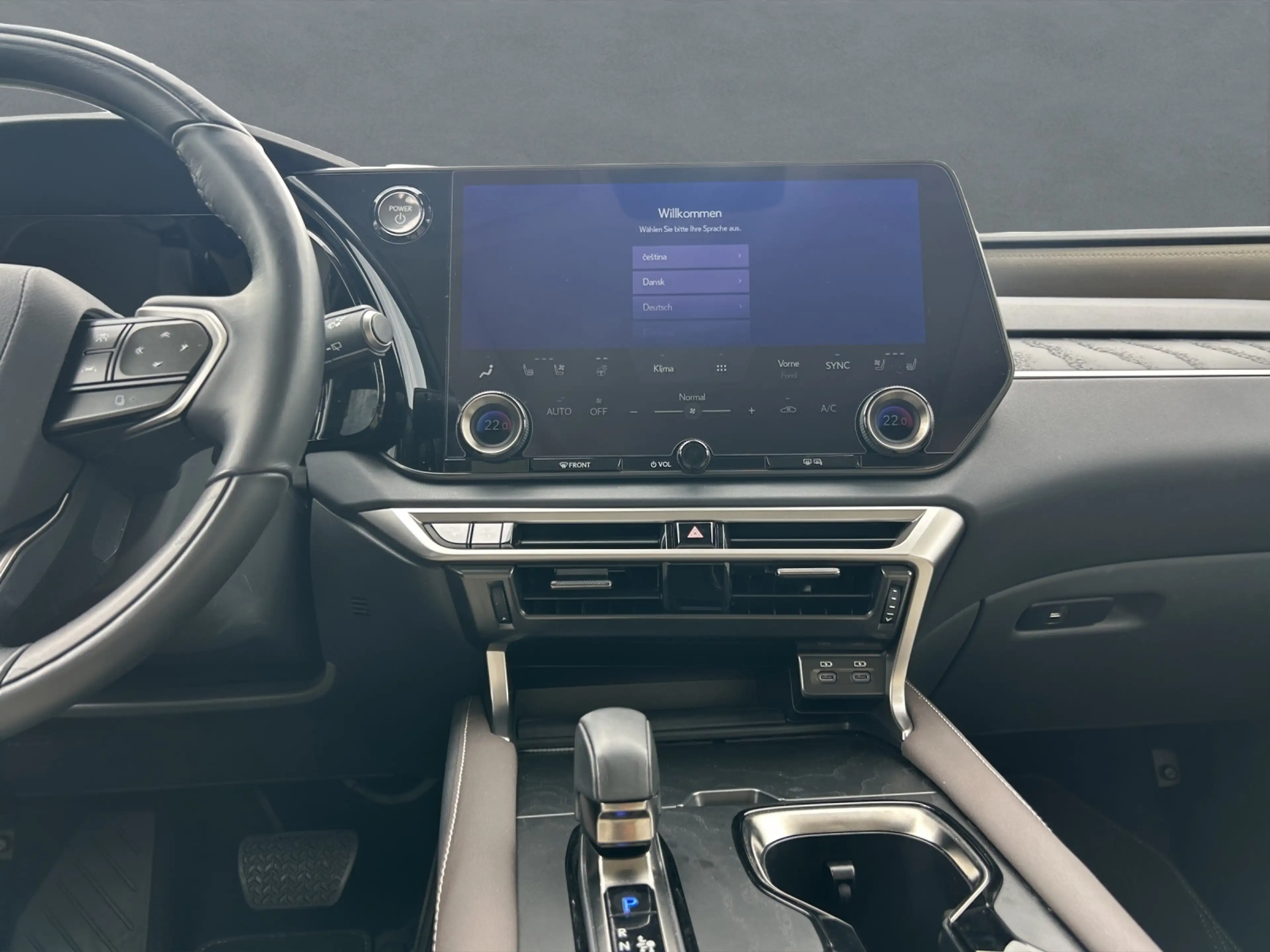 Lexus RX 450h 450 h+ E-Four Luxury Line Panorama — photo 14