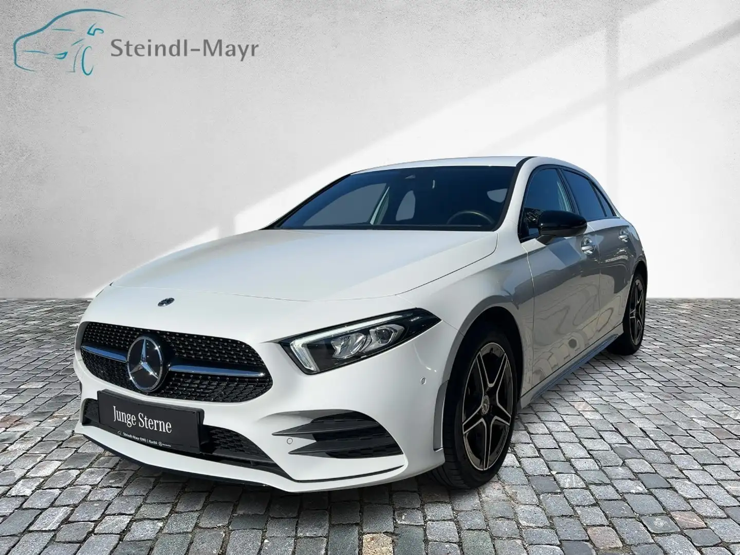 Mercedes-Benz A 250 e Kompaktlimousine AMG Line AMG Night MBUX Weiß - 2
