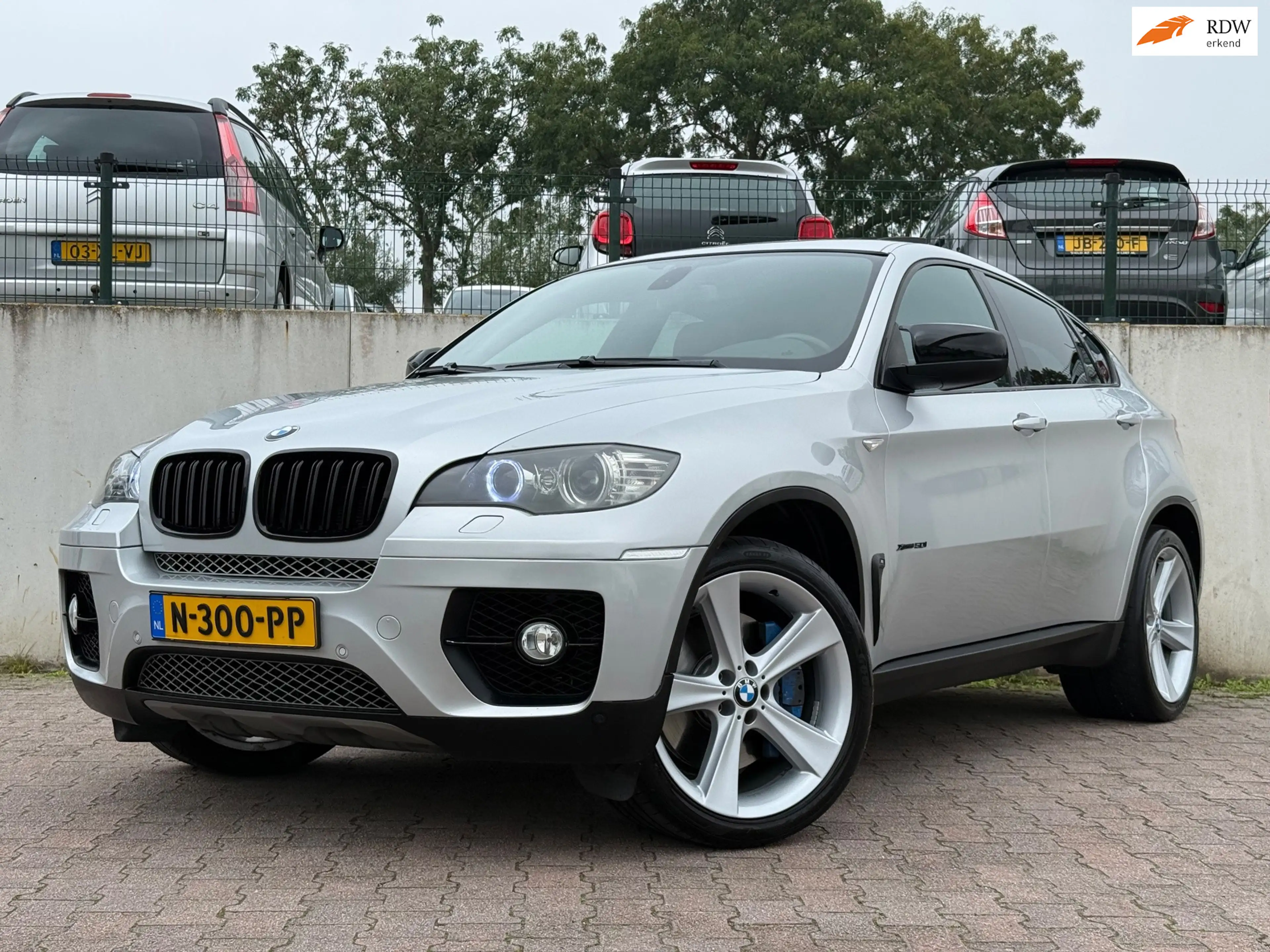 BMW X6 XDrive50i M/V8/408 PK/OPENDAK/LEDER/VIRTUAL/PDC/CA
