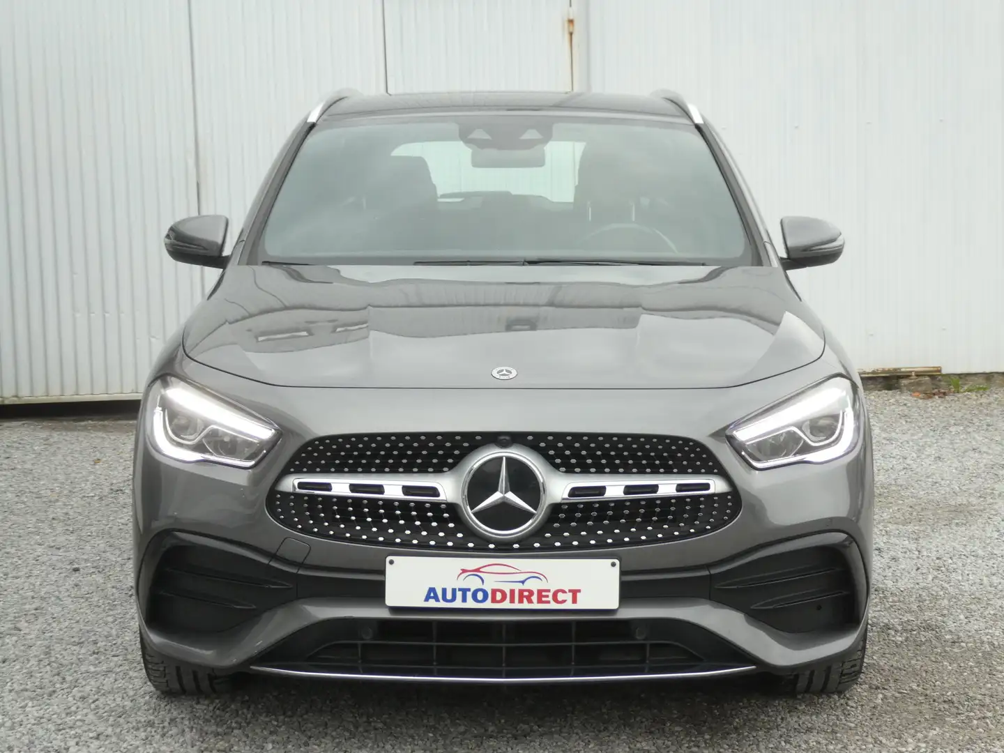 Mercedes-Benz GLA 200 AMG Pack Cuir, Led, Navi, Camera, Carplay, PDC Grijs - 2