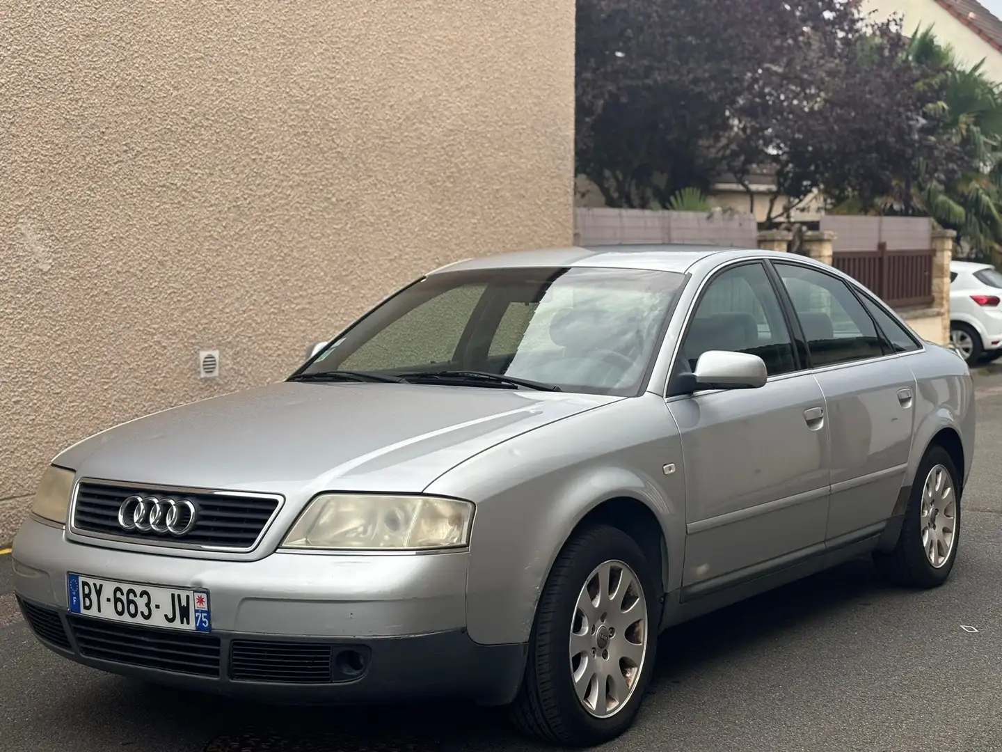 Audi A6 - 1