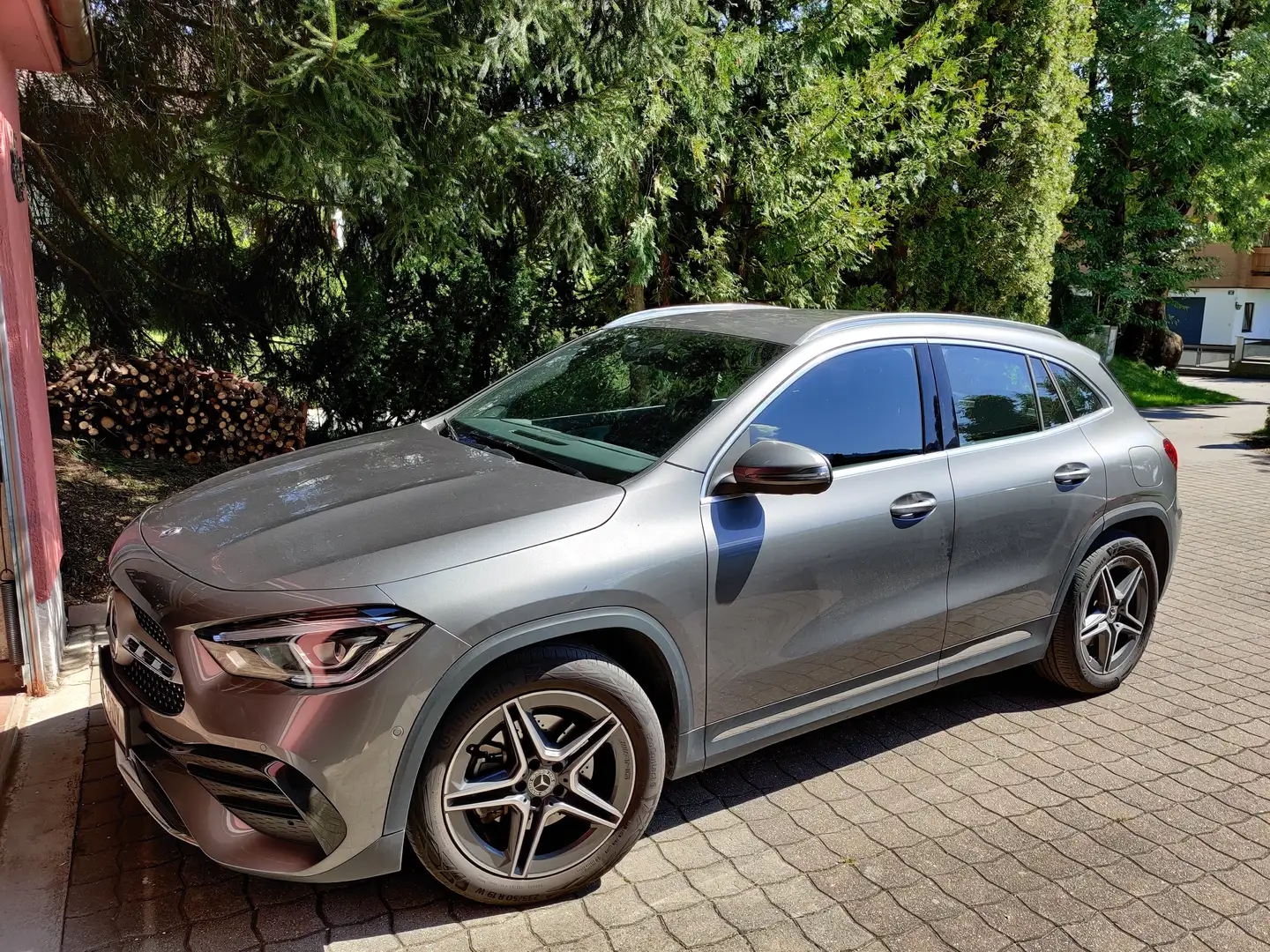 Mercedes-Benz GLA 220 GLA 220 d 4MATIC Aut. Grau - 1