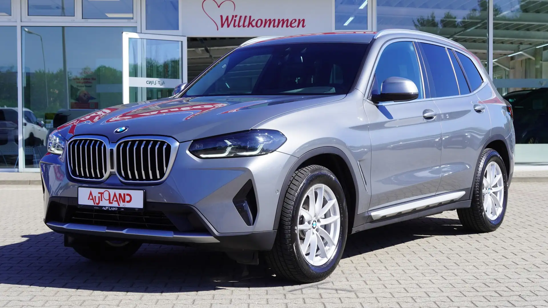 BMW X3 xDrive 20i LED AHK VC HuD Kamera Navi 1.Hand Silber - 2