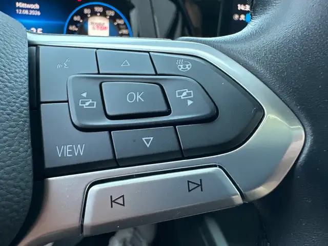 Volkswagen Golf view 15