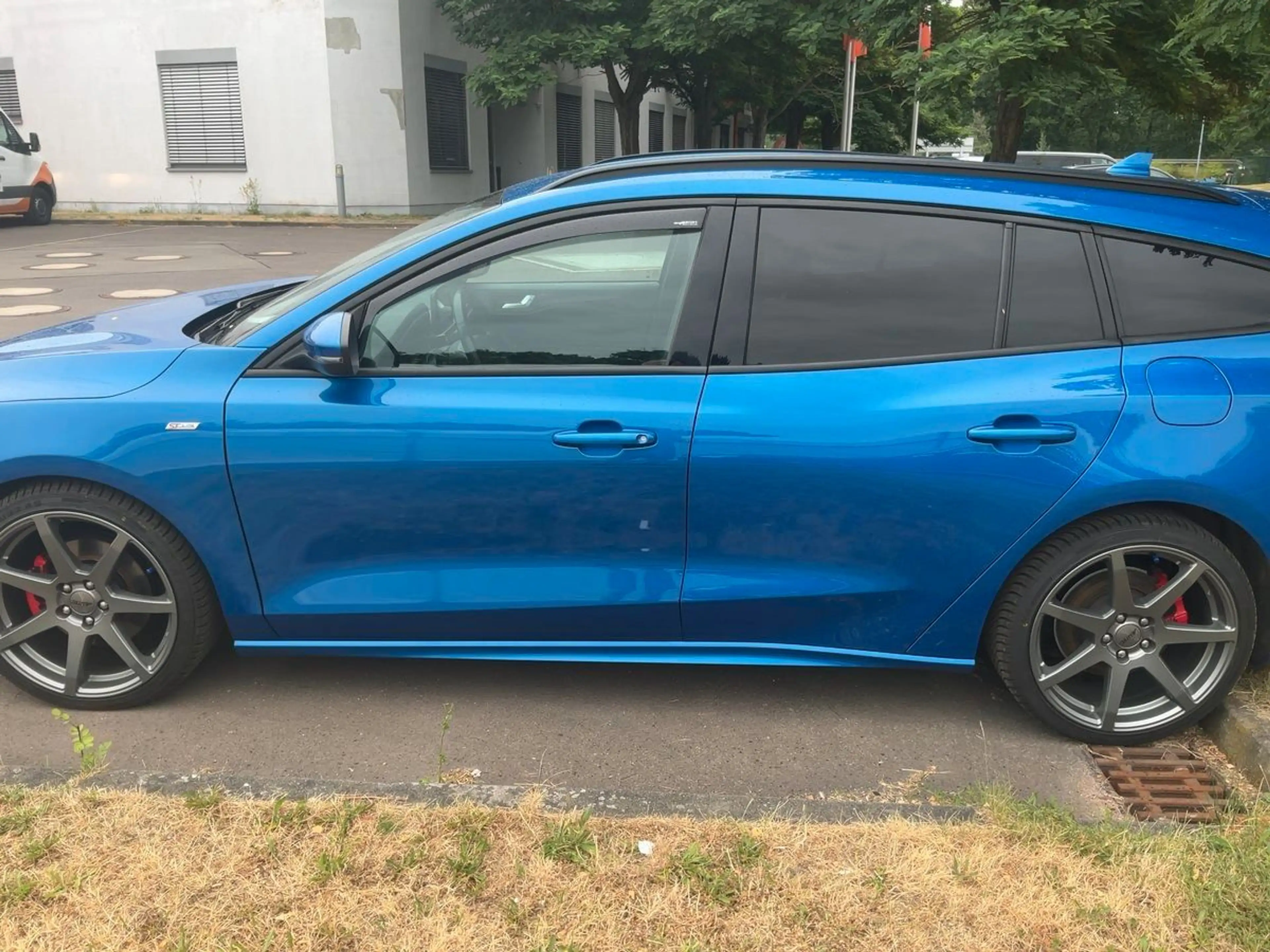 Ford Focus Turnier ST-Line X LED/AHK/Kamera/18"/1Hand — photo 4