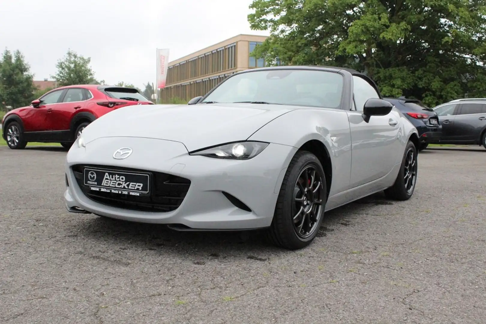 Mazda MX-5 1.5L SKYACTIV-G (132 hp) siva - 2