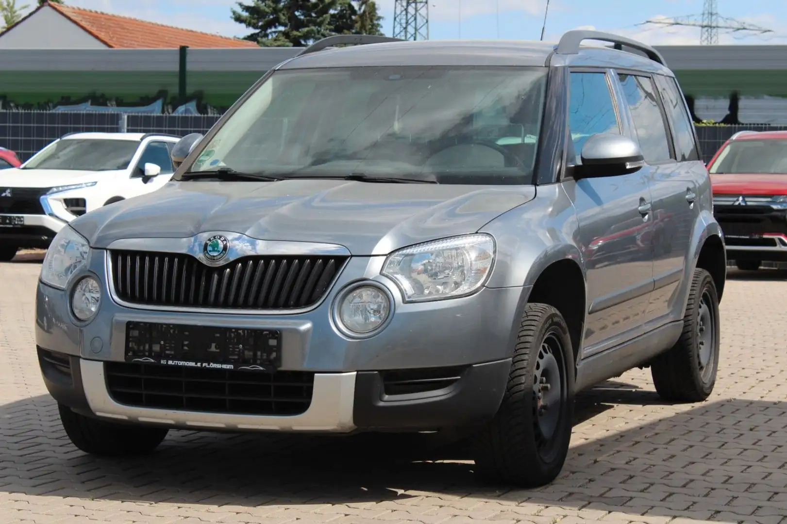Skoda Yeti 1.2 Ambition Plus Edition Grau - 1