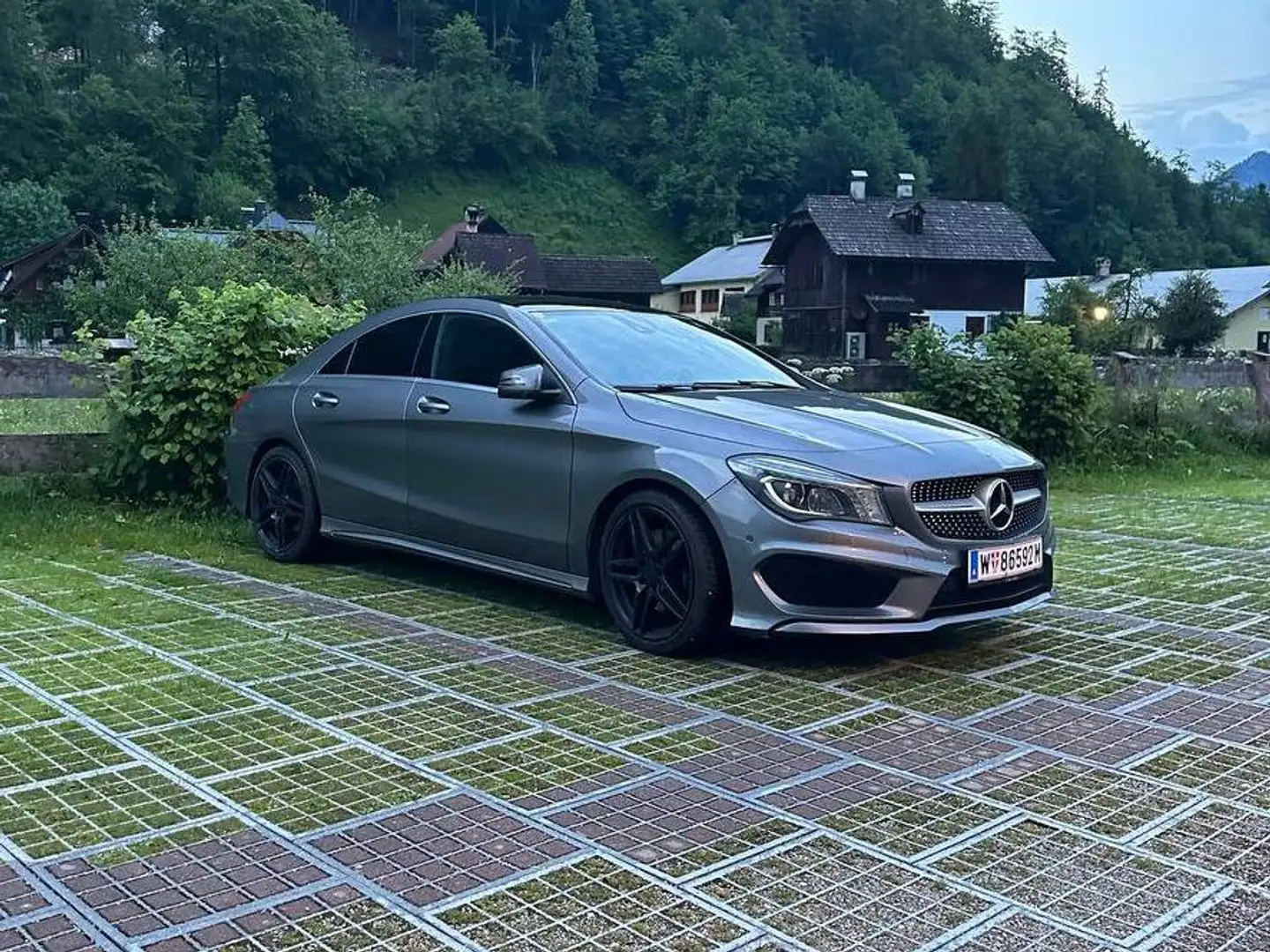 Mercedes-Benz CLA 250 CLA 250 Aut. Grau - 1