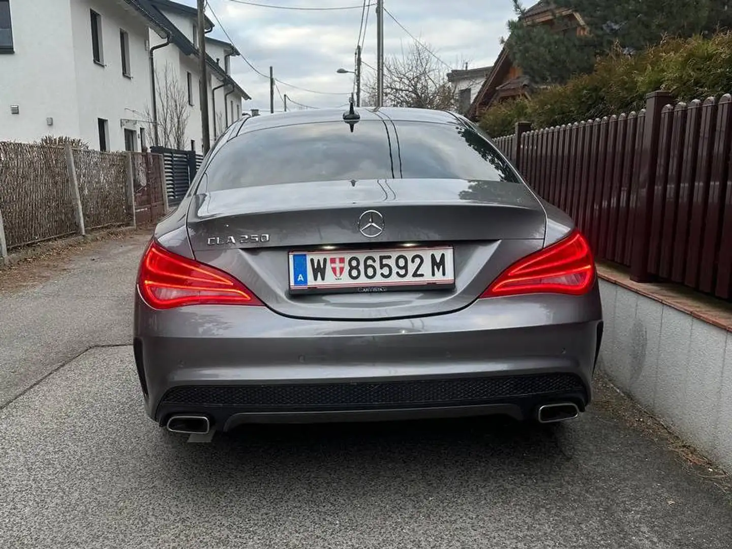 Mercedes-Benz CLA 250 CLA 250 Aut. Grau - 2