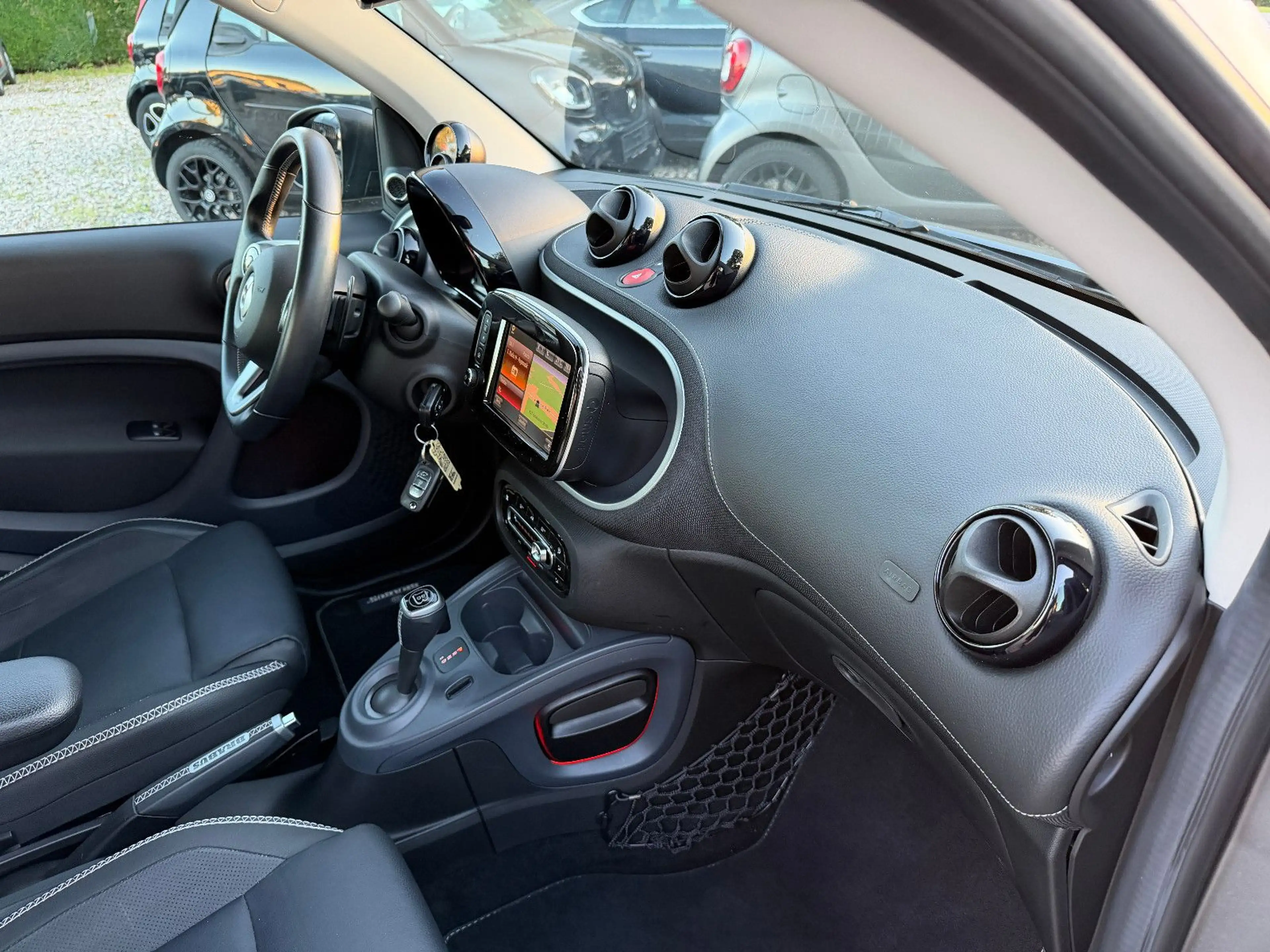 smart forTwo Brabus Xclusive 109PS-LED-NAVI-PANO-JBL-KAM-DAB — photo 12