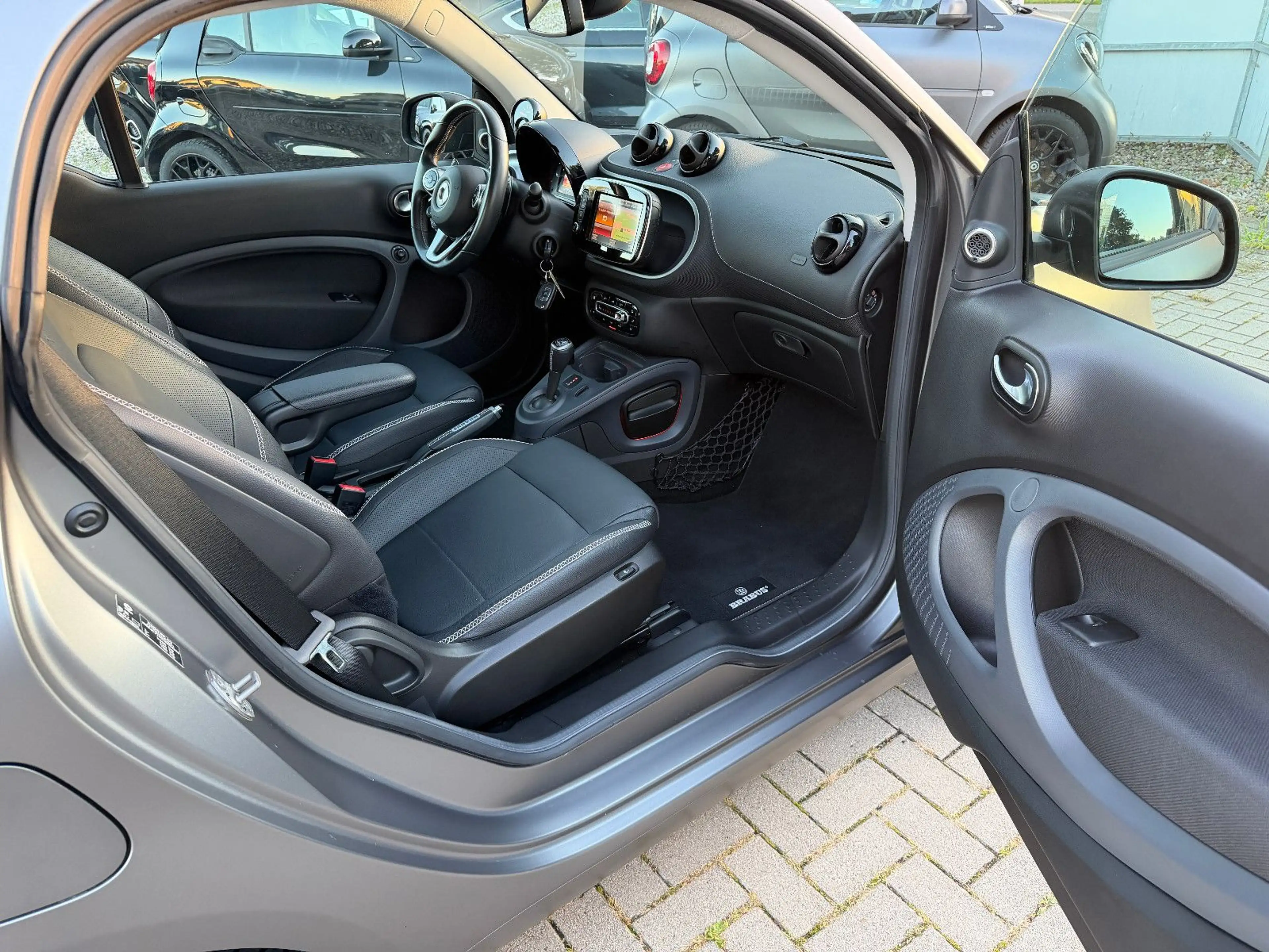 smart forTwo Brabus Xclusive 109PS-LED-NAVI-PANO-JBL-KAM-DAB — photo 14