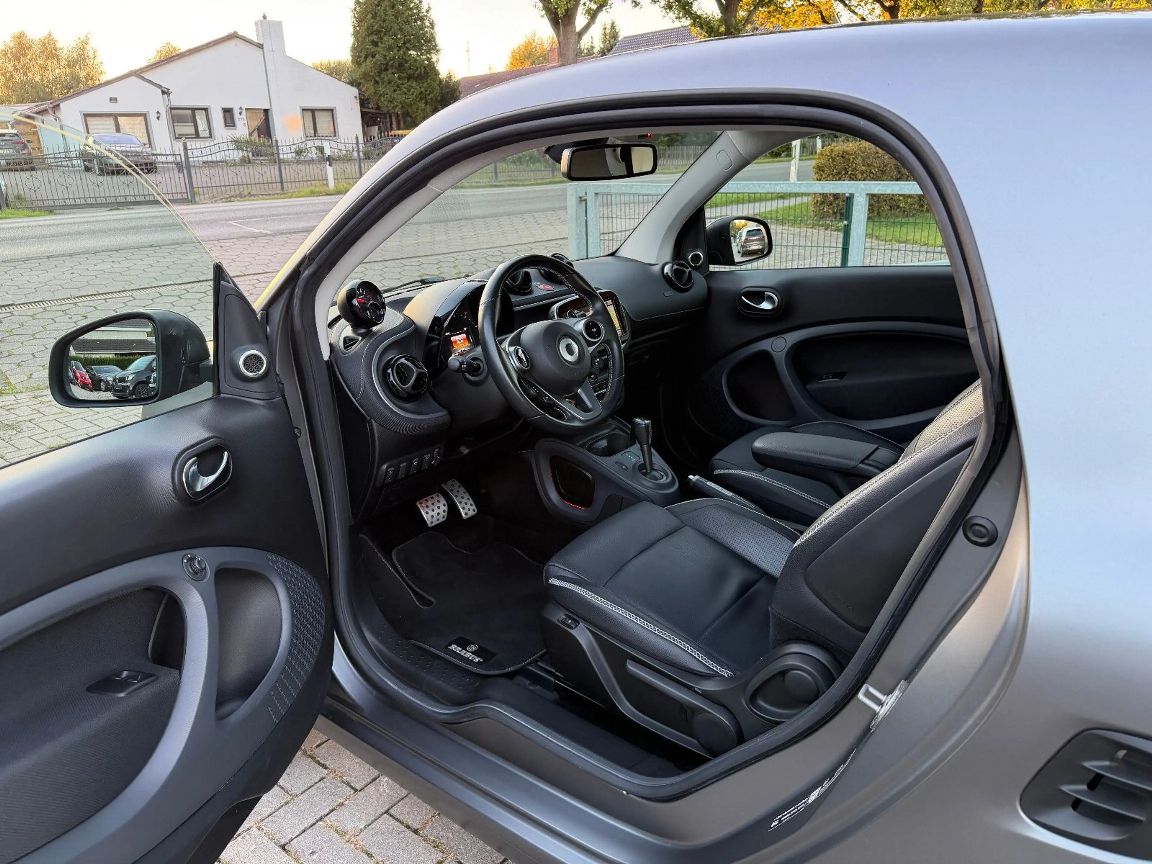 smart forTwo Brabus Xclusive 109PS-LED-NAVI-PANO-JBL-KAM-DAB — photo 9