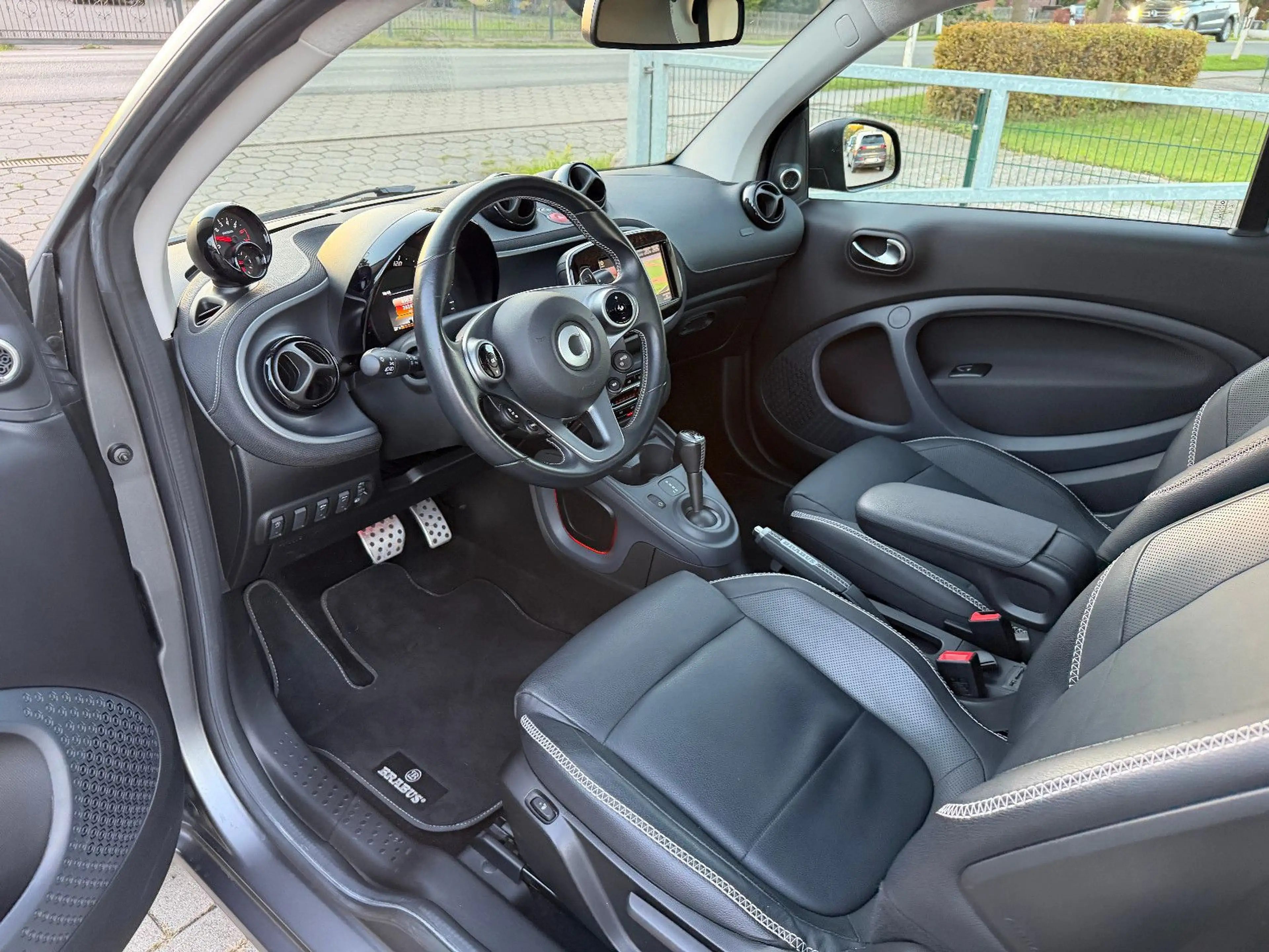 smart forTwo Brabus Xclusive 109PS-LED-NAVI-PANO-JBL-KAM-DAB — photo 10
