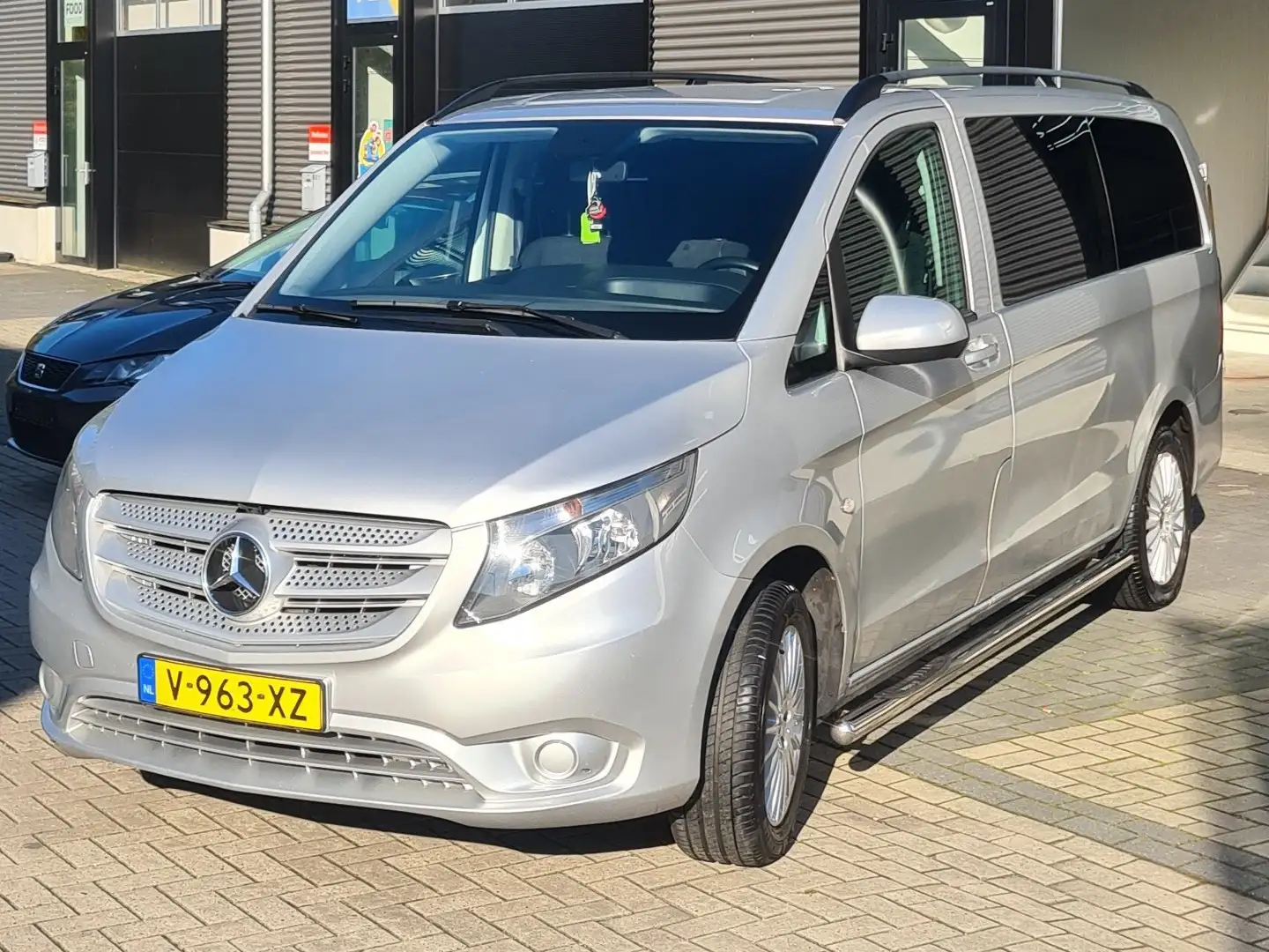 Mercedes-Benz Vito 114 CDI Lang DC Zilver - 1