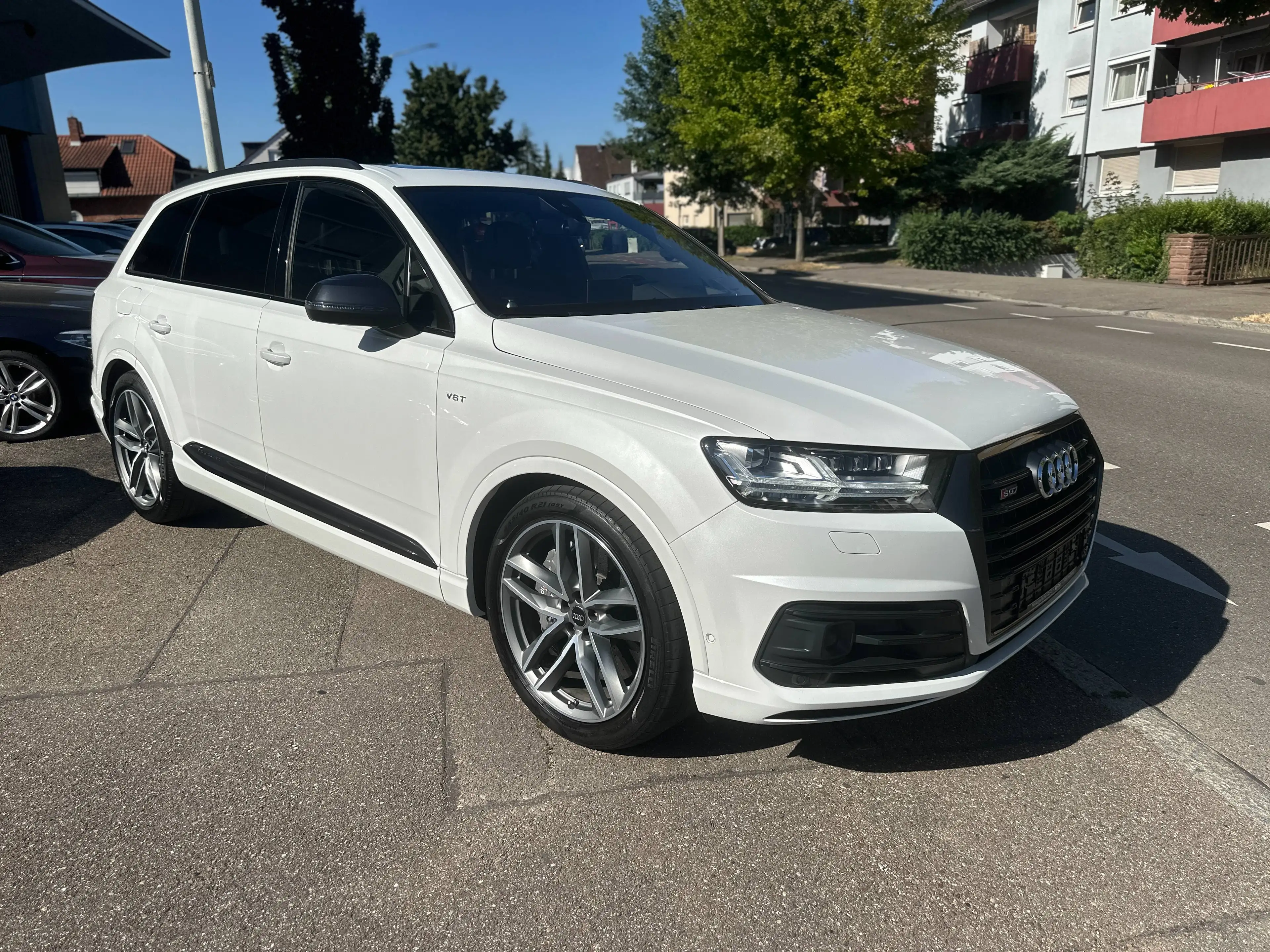 Audi SQ7 4.0 TDI quattro Exclusive Ceramic Bremse 7-Sitzer B&O Nachtsicht Pano Kamera — photo 3