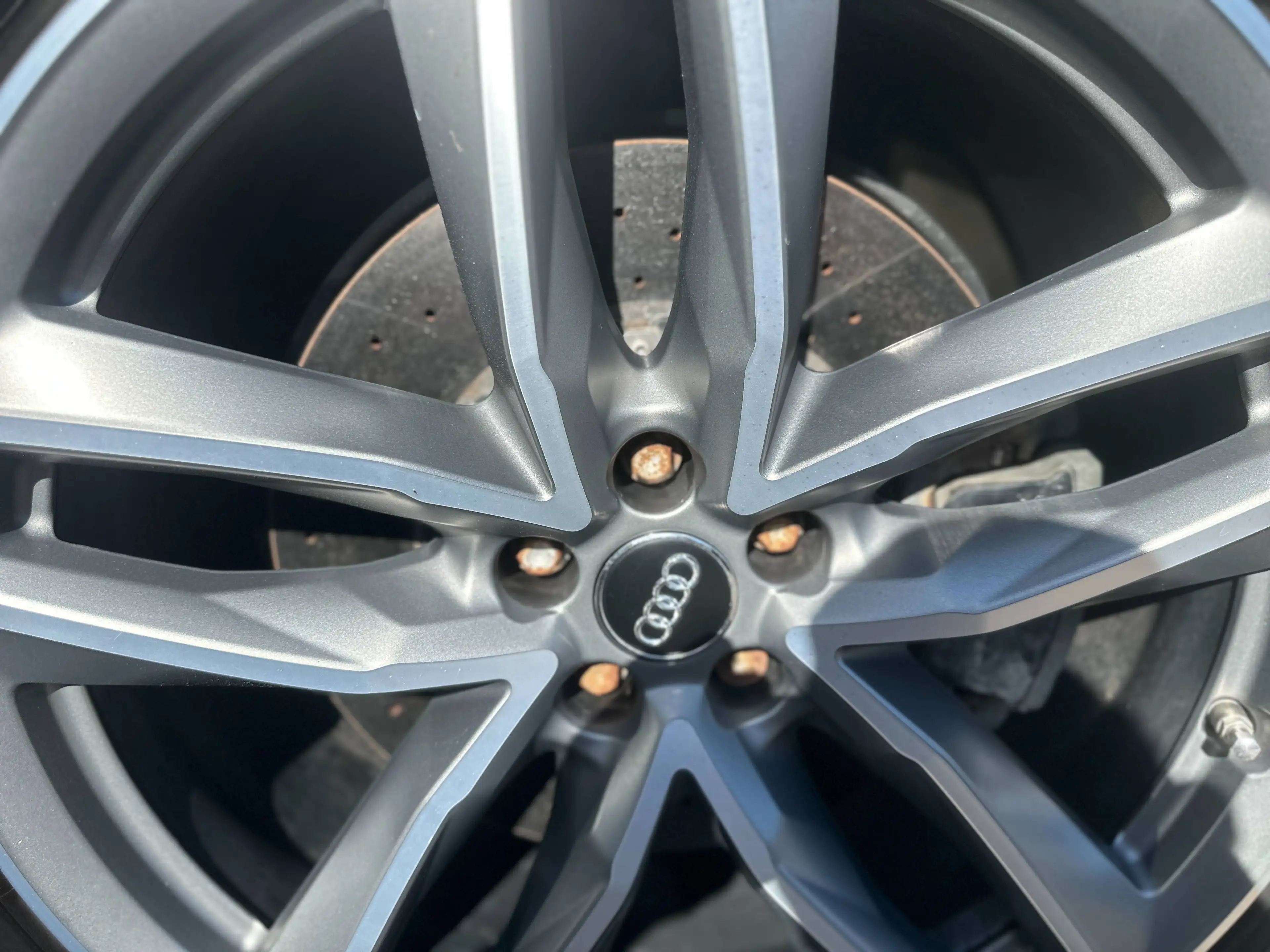 Audi SQ7 4.0 TDI quattro Exclusive Ceramic Bremse 7-Sitzer B&O Nachtsicht Pano Kamera — photo 11
