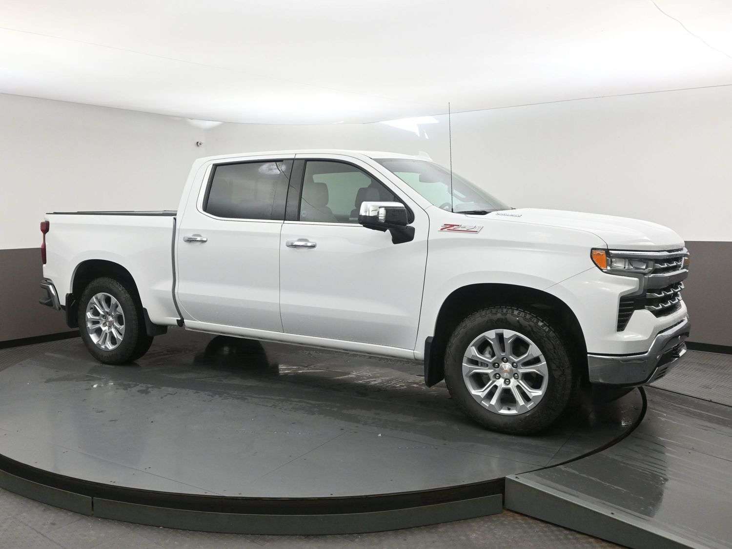 2026 Chevrolet Silverado 1500 LTZ Heated & Ventilated Seats, Touchscreen Display