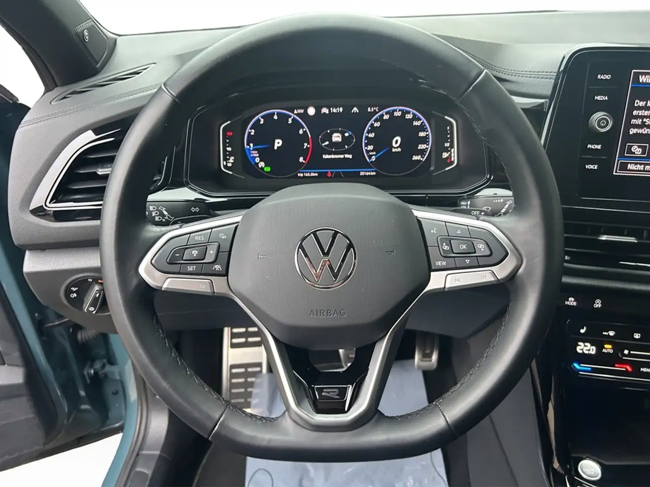 Volkswagen T-Roc 1.5 TSI DSG R-Line BEATS*IQ-LIGHT*NAV*SHZ*ACC*P... 14