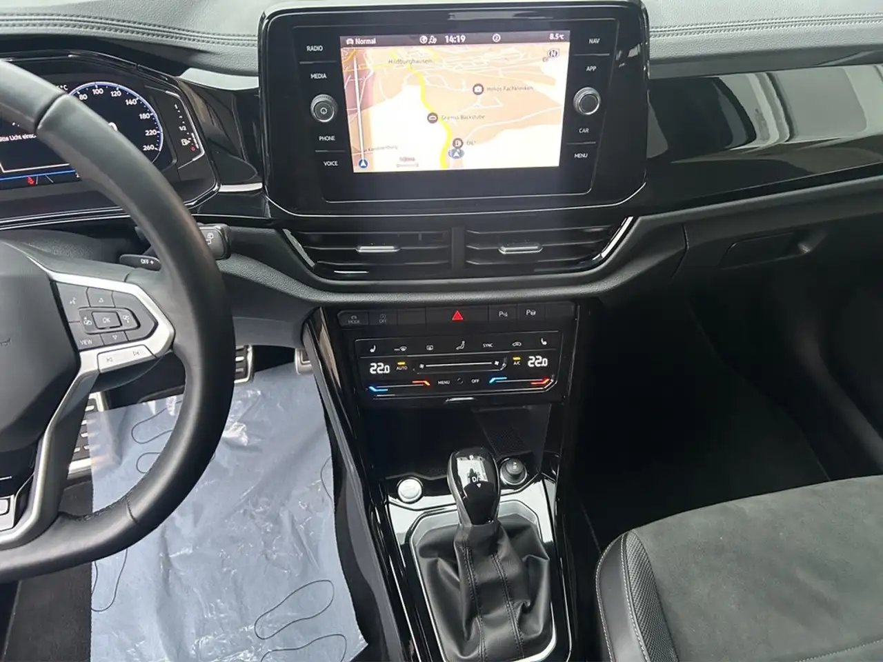 Volkswagen T-Roc 1.5 TSI DSG R-Line BEATS*IQ-LIGHT*NAV*SHZ*ACC*P... 16