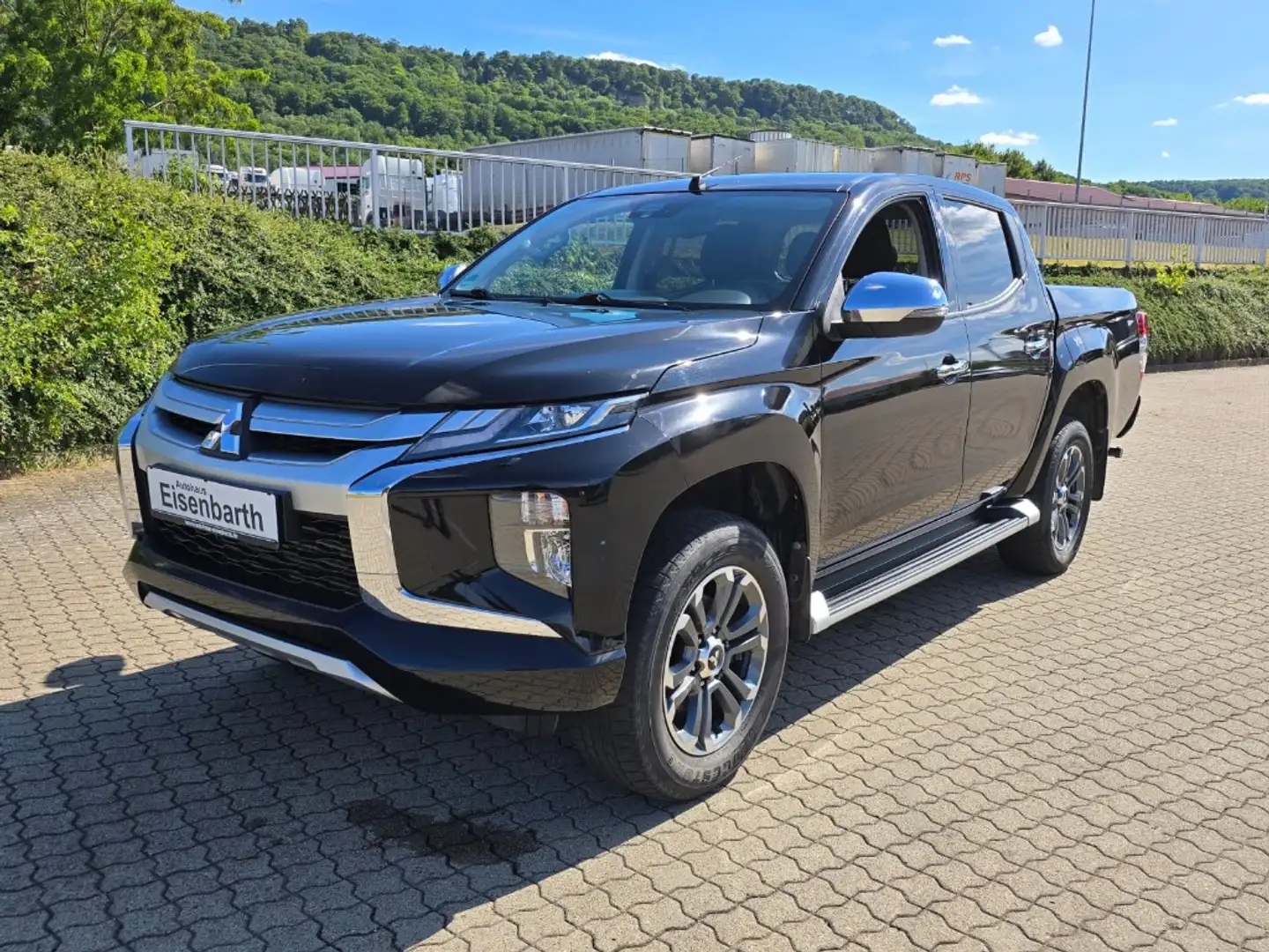 Mitsubishi L200 Doppelkabine Spirit 2.2 DI-D 4WD 6-Gang Negro - 1