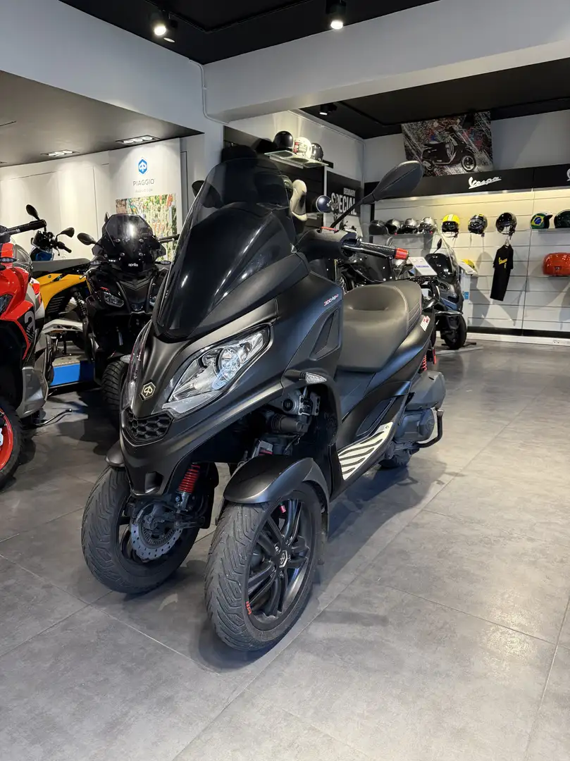 Piaggio MP3 300 - 1