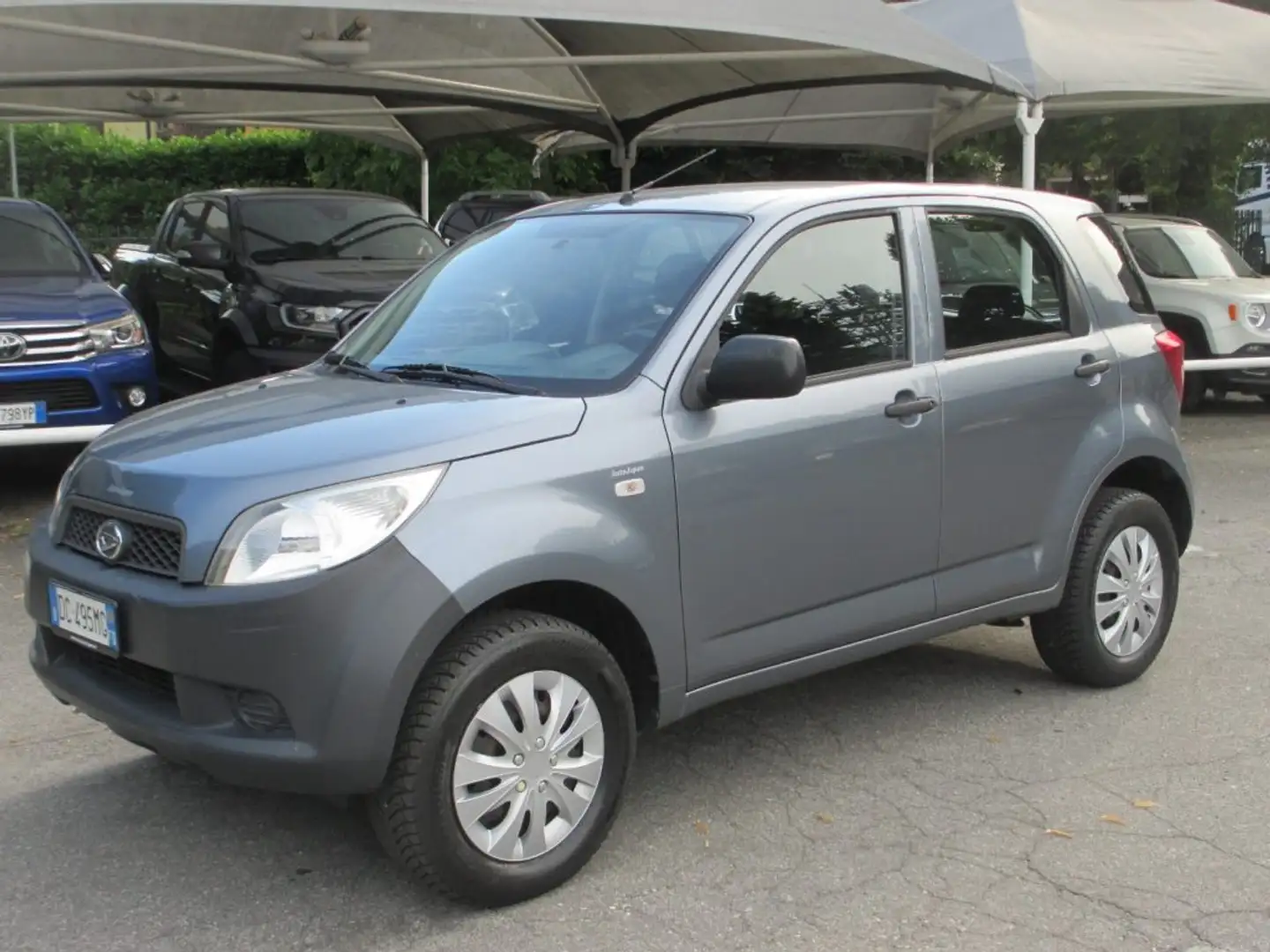 Daihatsu Terios 1.5 4WD CX Grijs - 1