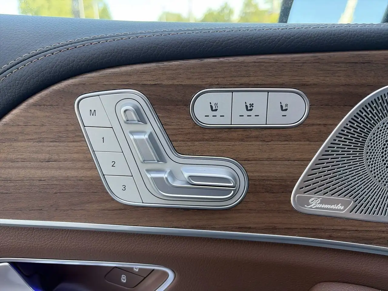 Mercedes-Benz GLE снимка Mercedes-Benz GLE