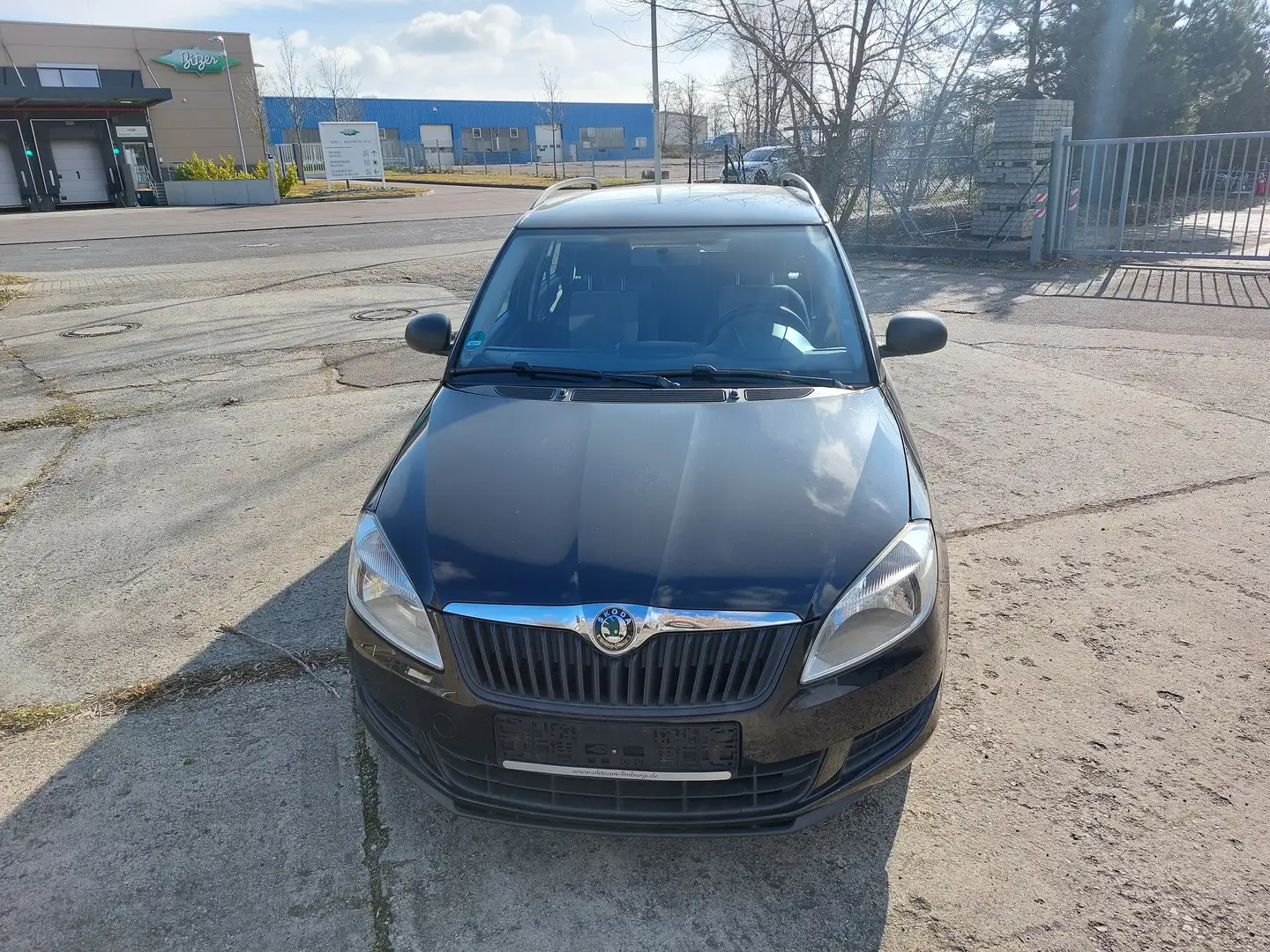 Skoda Fabia Fabia 1.2 HTP Combi Classic Schwarz - 2