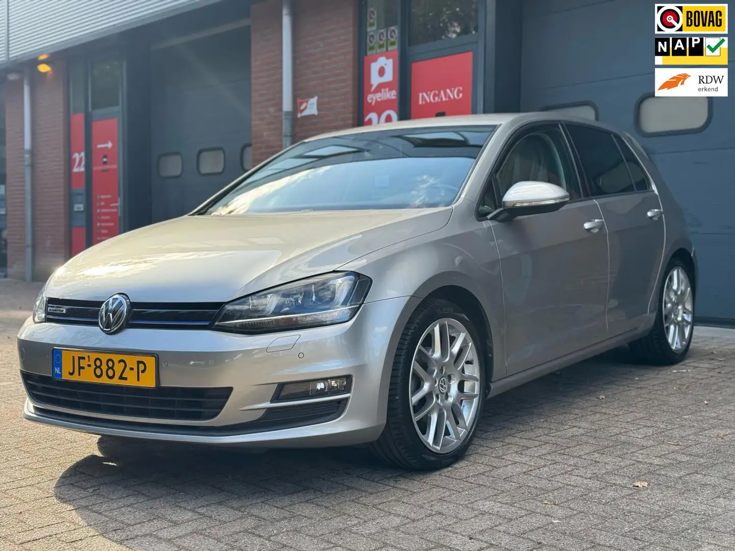 Volkswagen Golf 1.0 TSI Business Edition/Automaat/DSG/Luxe Uitvoer Grijs - 1