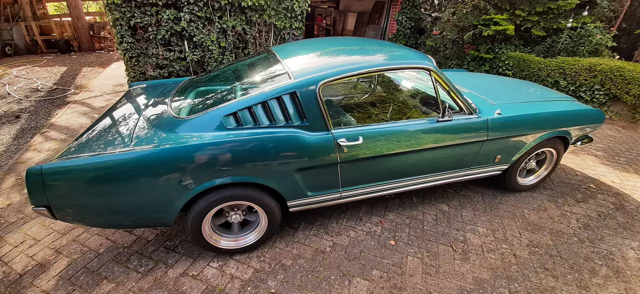 Ford Mustang Fastback GT, foto 4