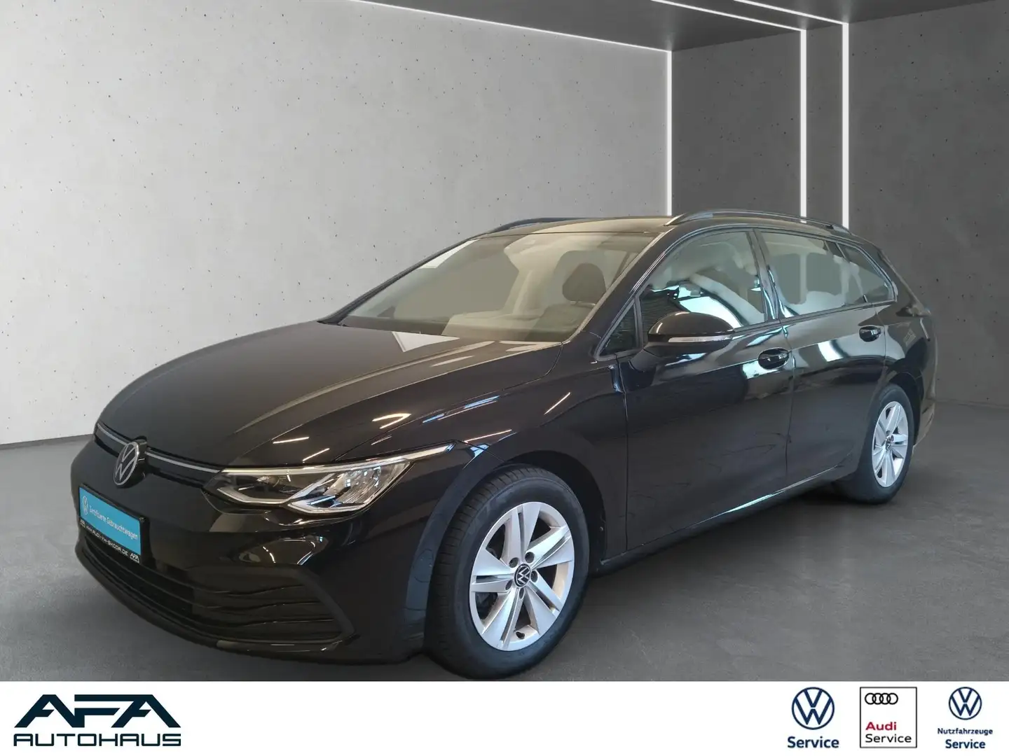 Volkswagen Golf VIII Var. 1.5 eTSI Life DSG Navi*LED*RFK*ACC Nero - 1