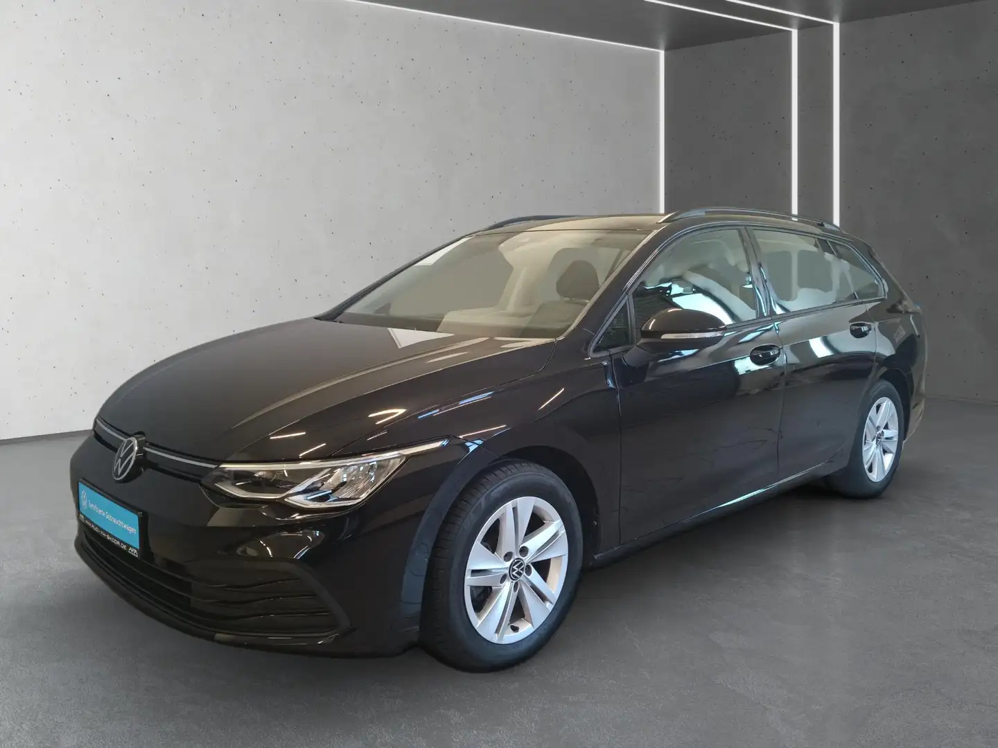 Volkswagen Golf VIII Var. 1.5 eTSI Life DSG Navi*LED*RFK*ACC Nero - 2