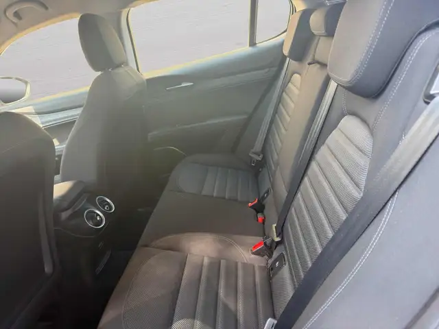 Alfa Romeo Stelvio view 10