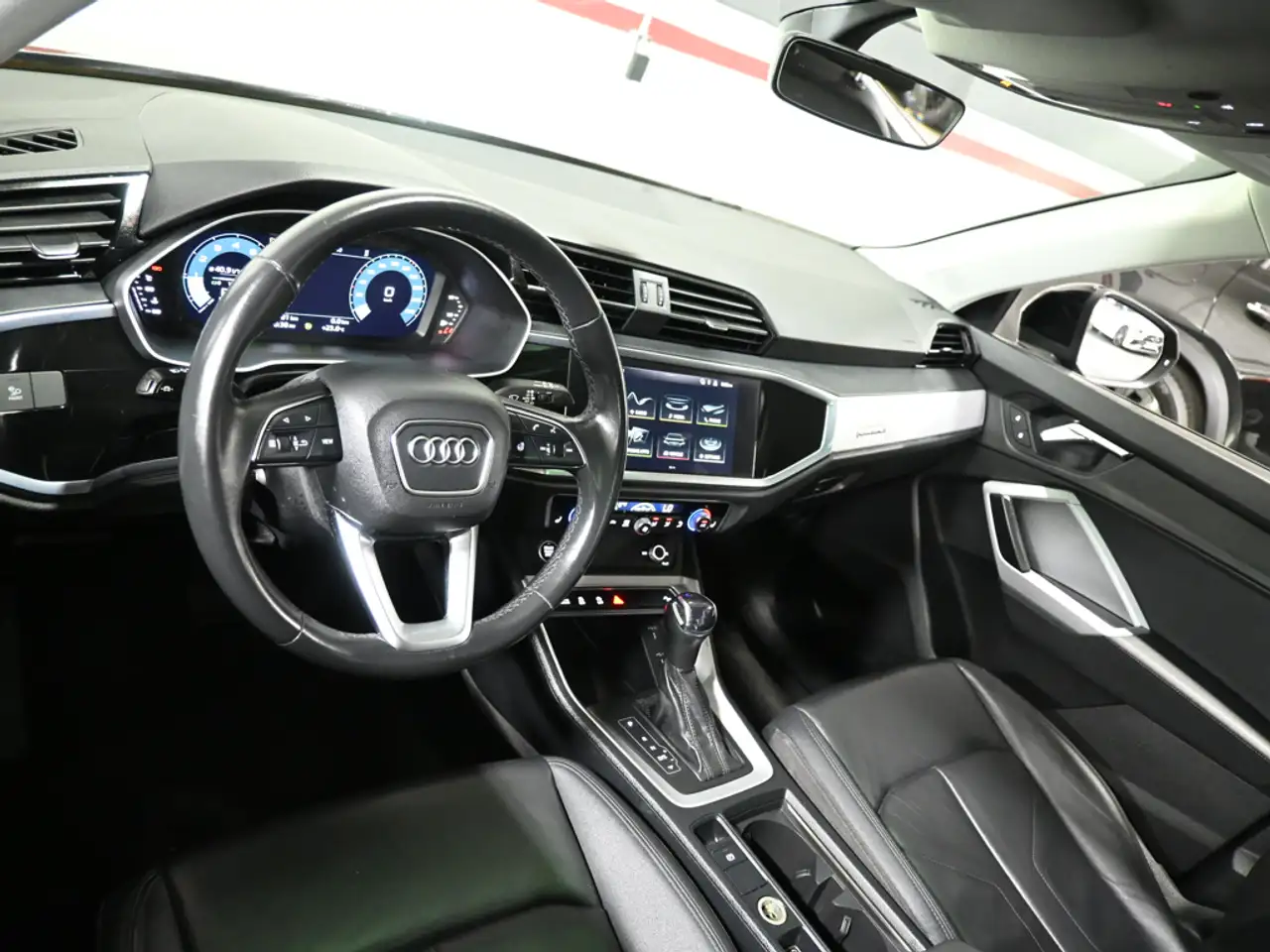 Audi Q3 photo Audi Q3