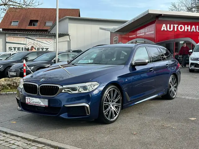 BMW M550 d xDrive / Kamera/ Ambient / AHK