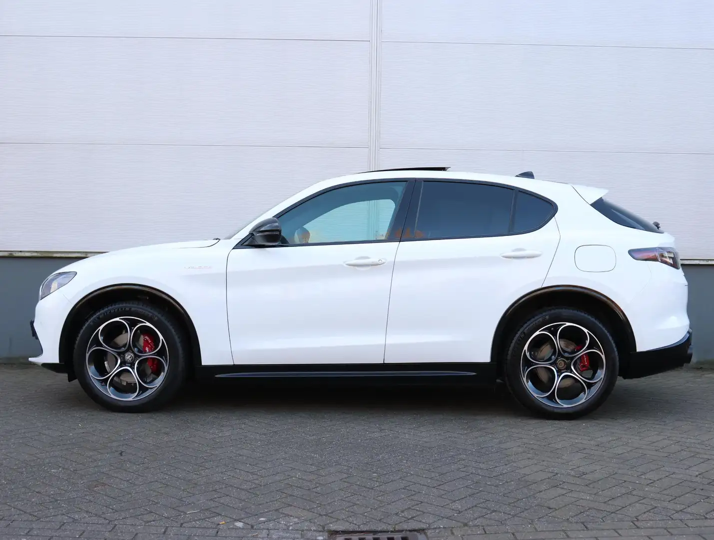 Alfa Romeo Stelvio 280pk Turbo GME AWD Tributo Italiano | Winterpakke Wit - 2