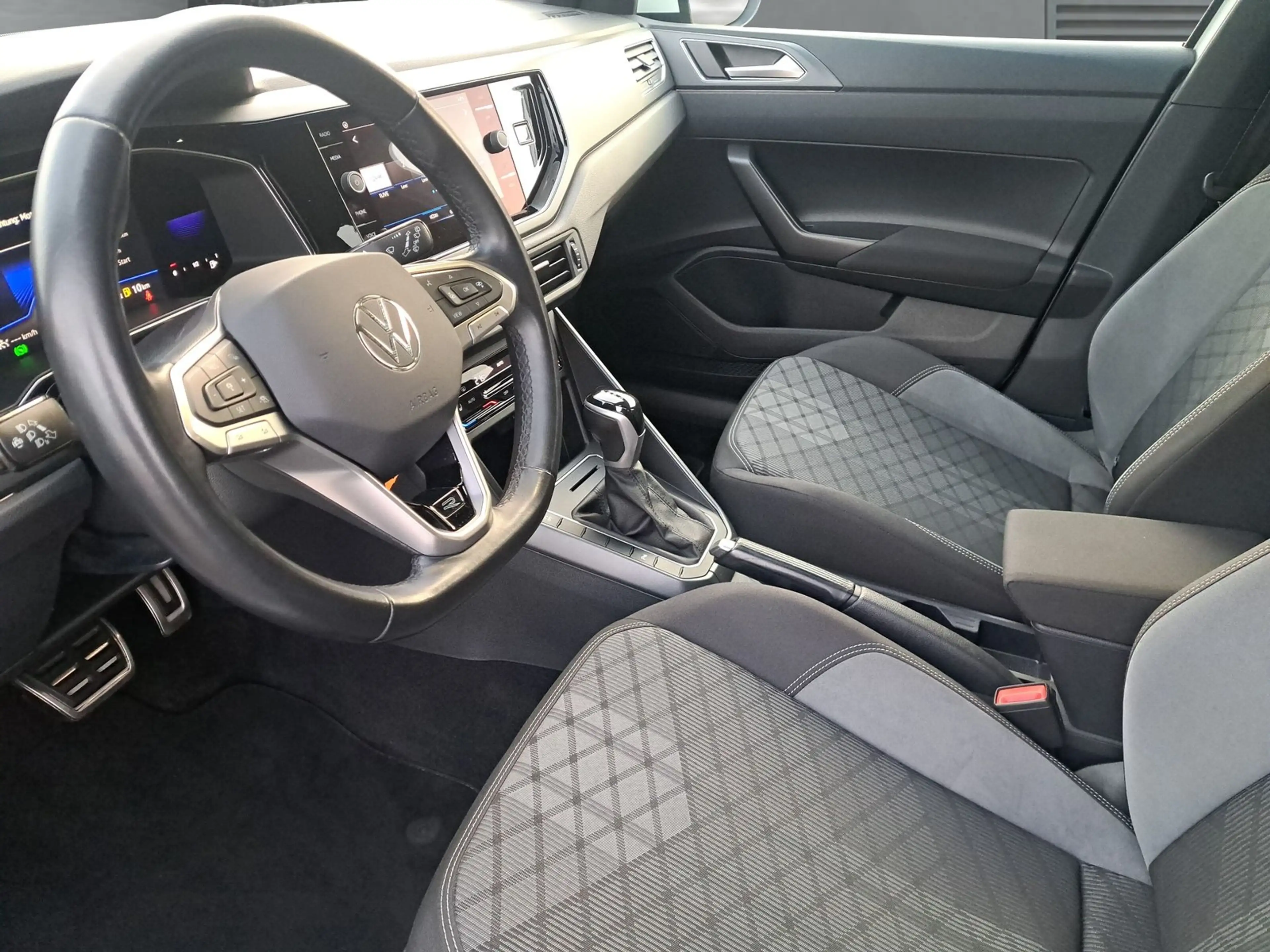 Volkswagen Taigo 1.0 TSI DSG R-Line OPF AHK — photo 8