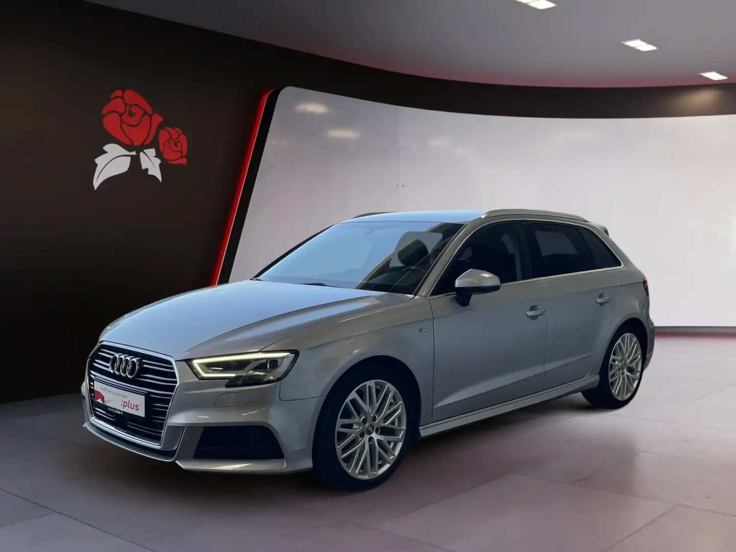 Audi A3 Sportback 1.5 TFSI S-line sport LED Navi ACC SHZ Argent - 2