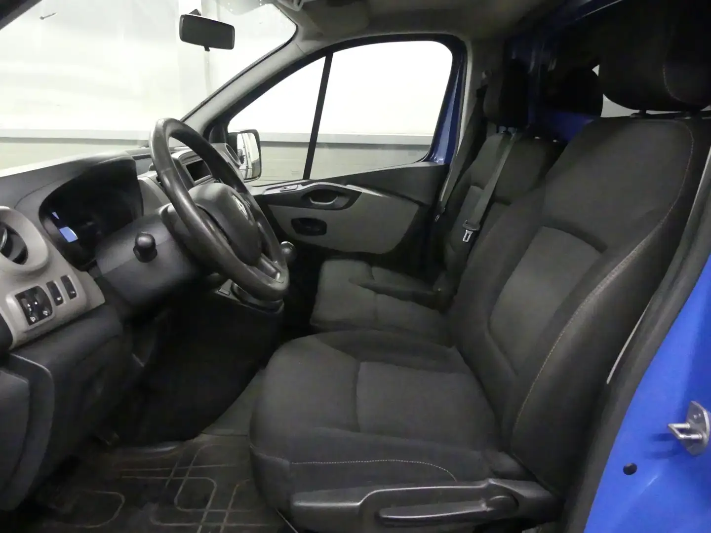 Renault Trafic 1.6 dCi T29 L2H1 Comf - Cruise Control - Airco Blauw - 2