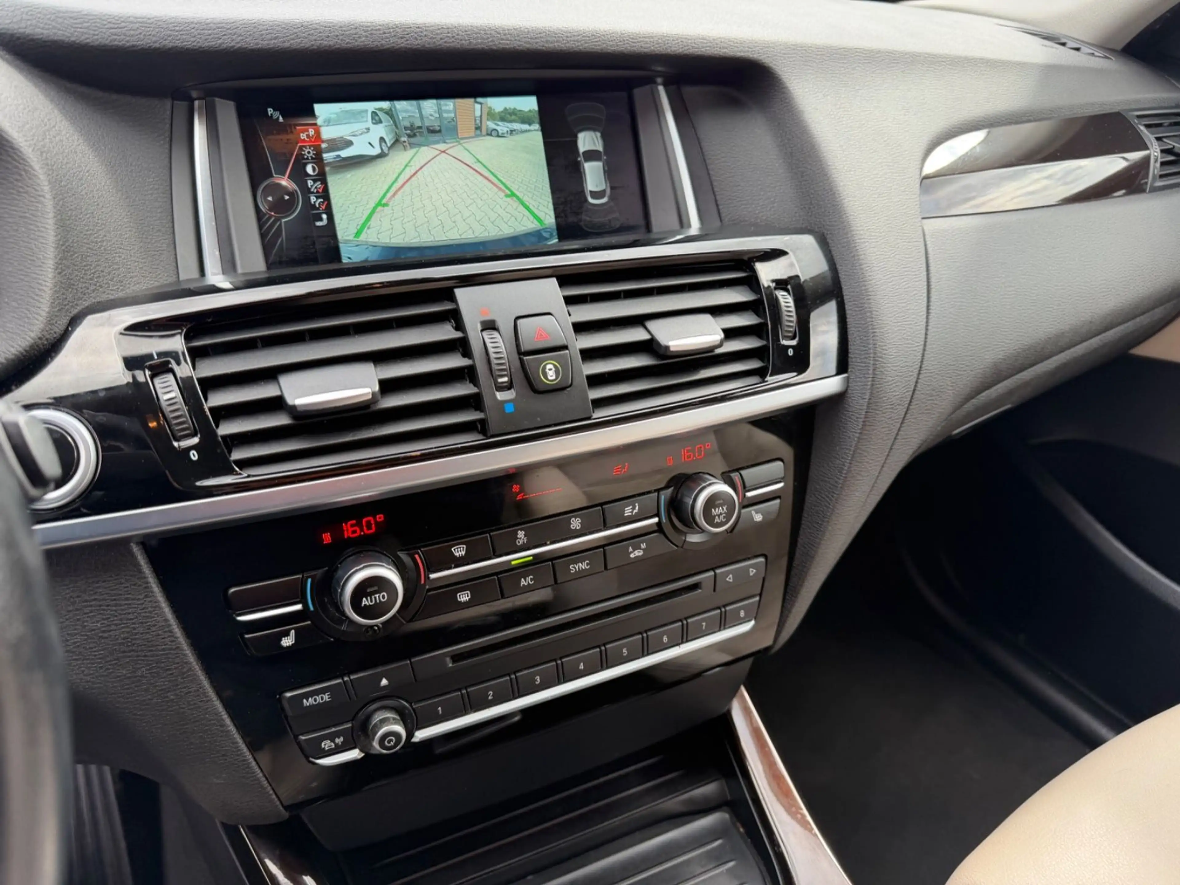 BMW X4 xDrive 20 d/XENON/NAVI/TEMPOMAT/AHK — photo 12