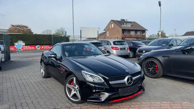 Mercedes-Benz SLC 180 Roadster RedArt Edition |PANO|NAVI|LED
